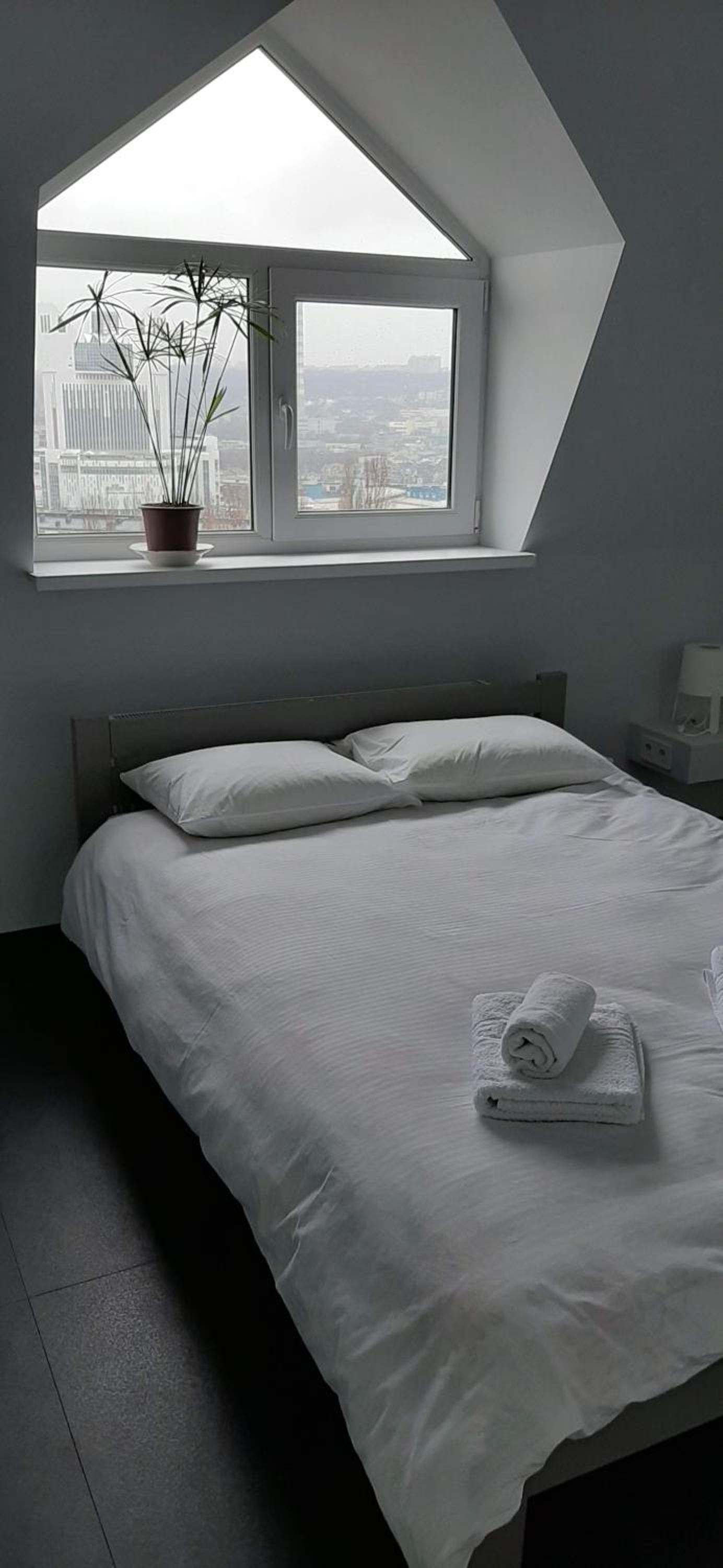 Modern apartment in the center of town view 4
