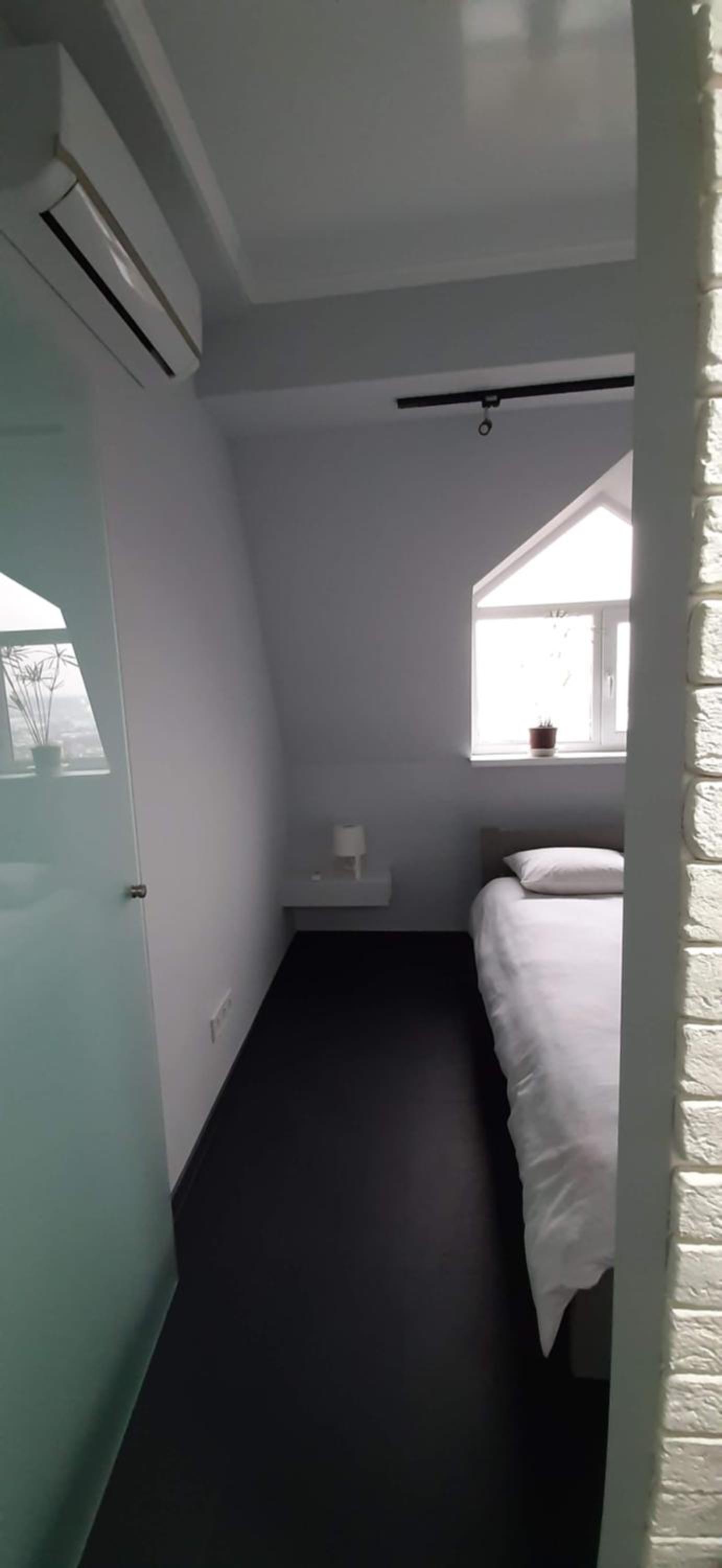 Modern apartment in the center of town view 3