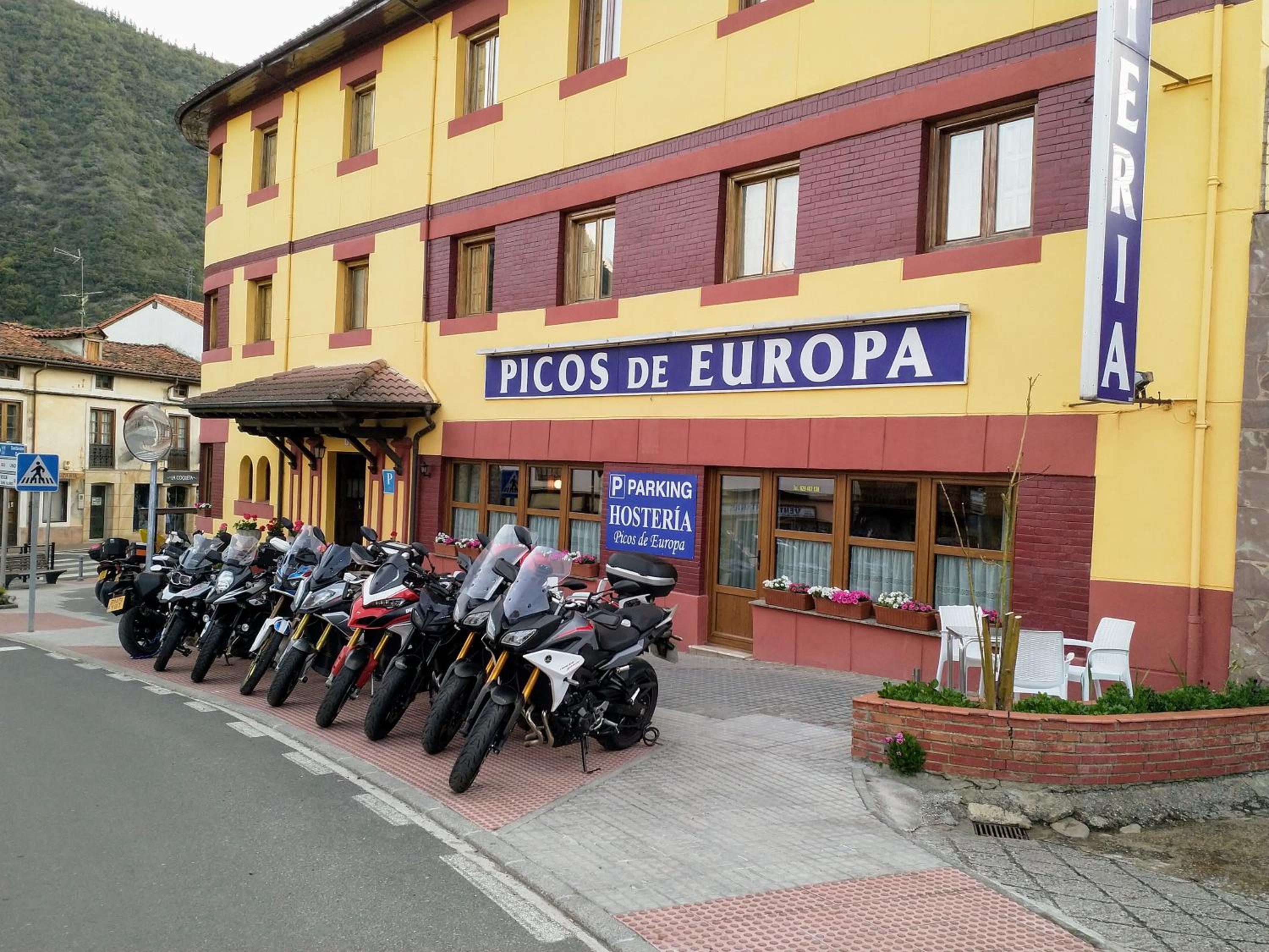 Hosteria Picos De Europa view 2