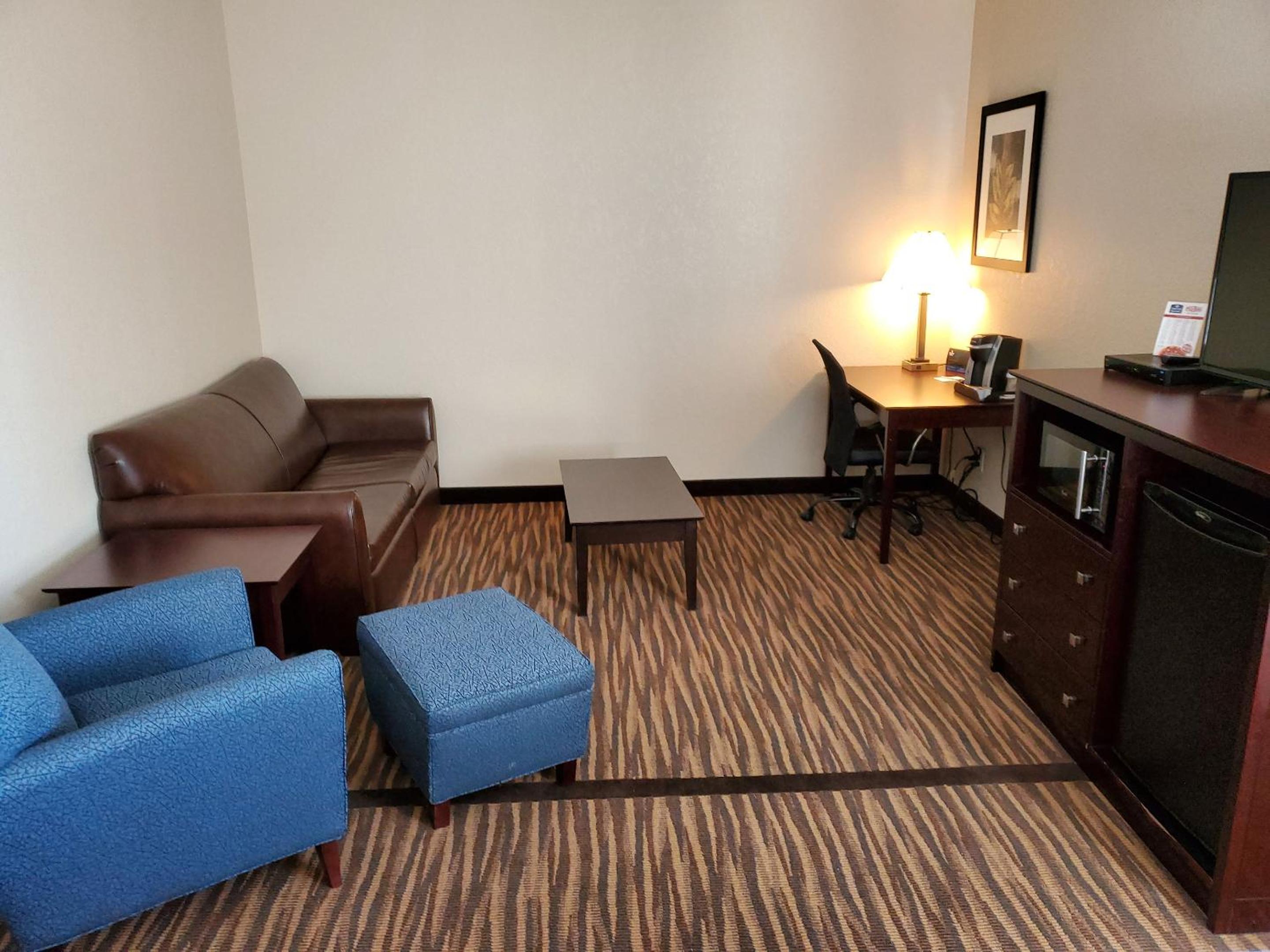 Cobblestone Inn Suites Maryville - Property Image 44