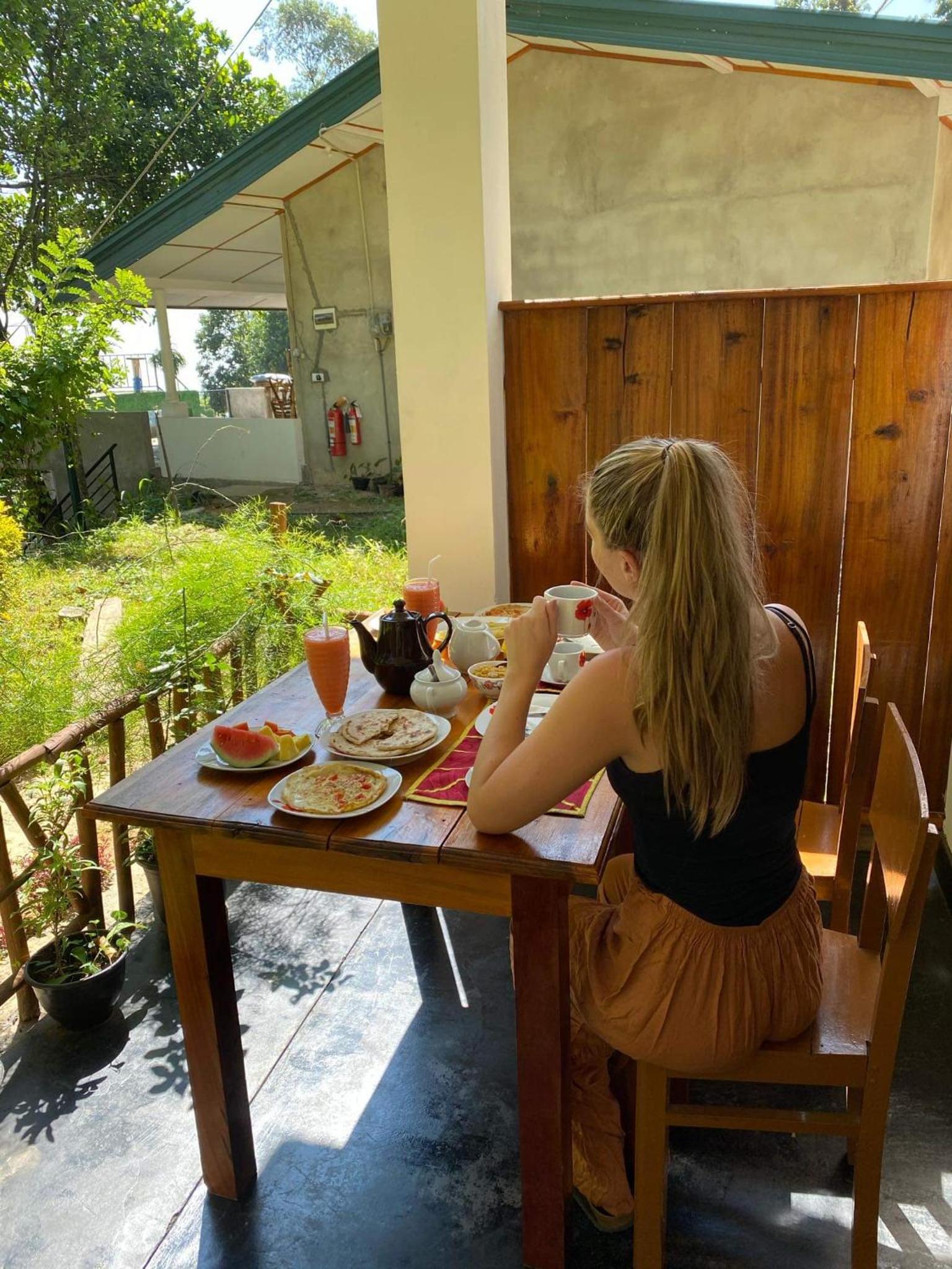 Mango Shadow Inn Ella view 4