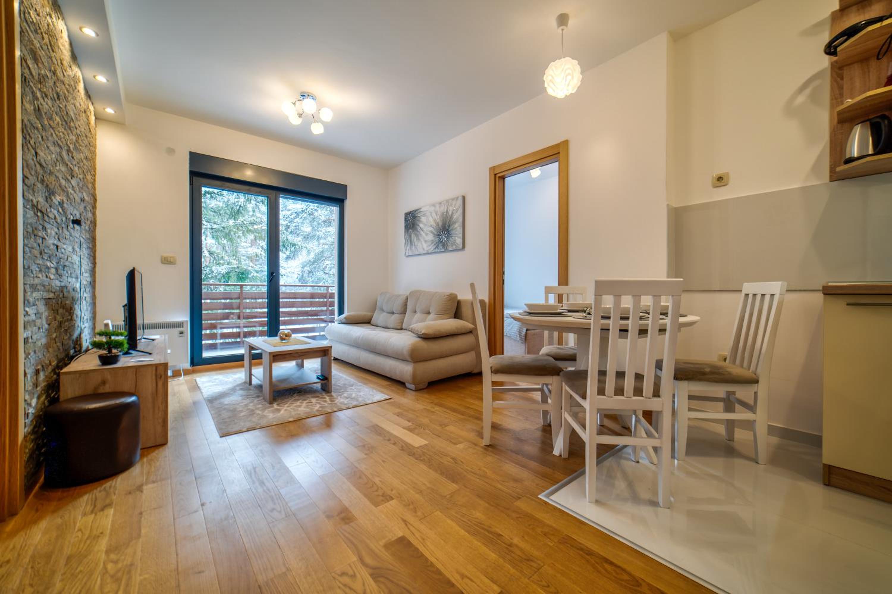 Apartment Imperial in Vila Pekovic Green