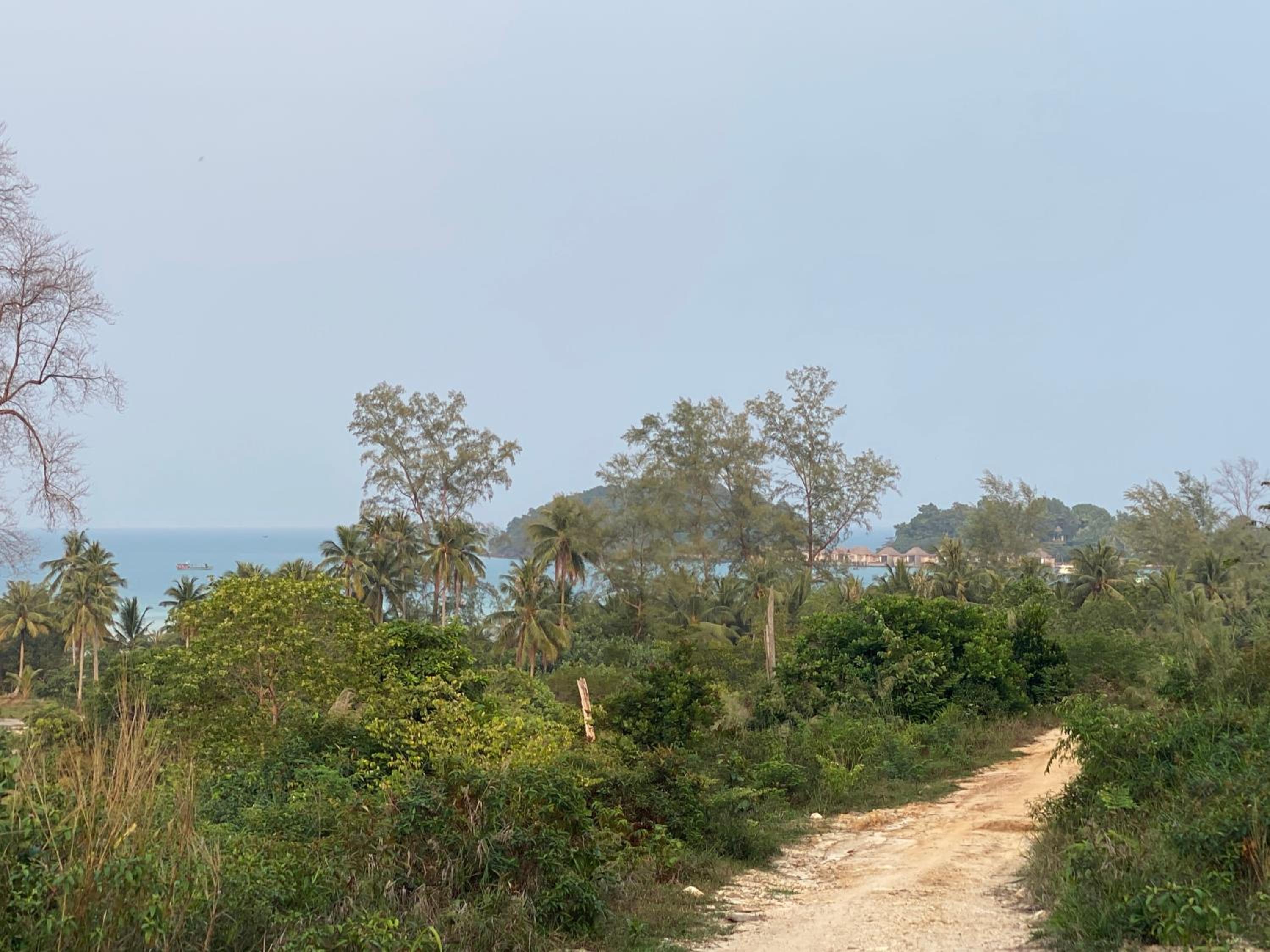 Naroth Beach Bungalow