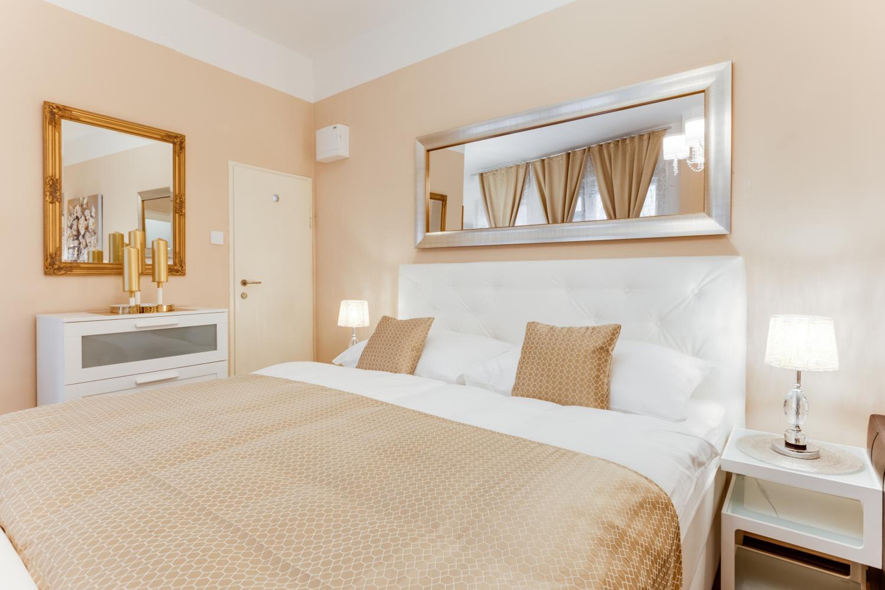 Wenceslass Square Luxury Apartment