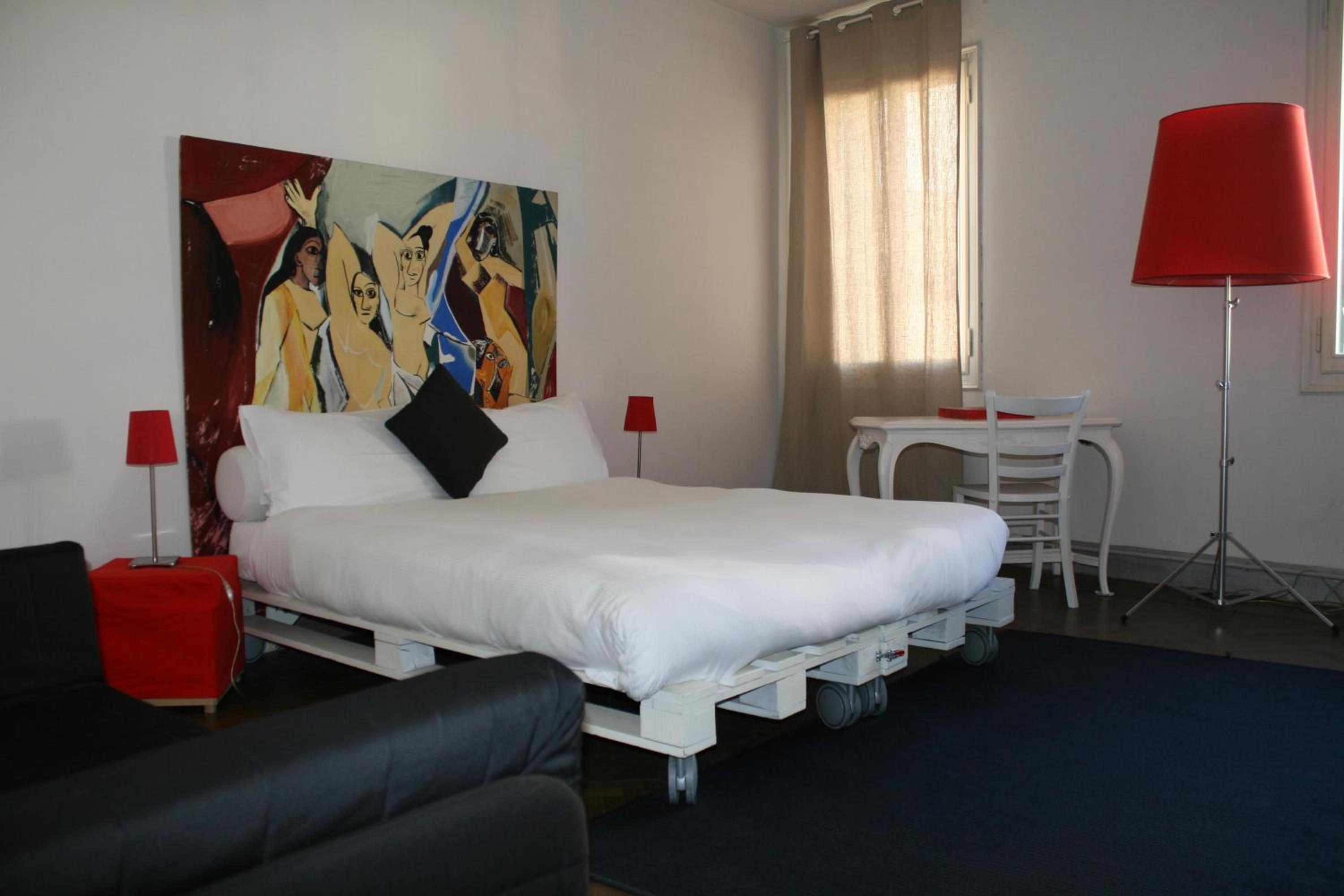 hotel room