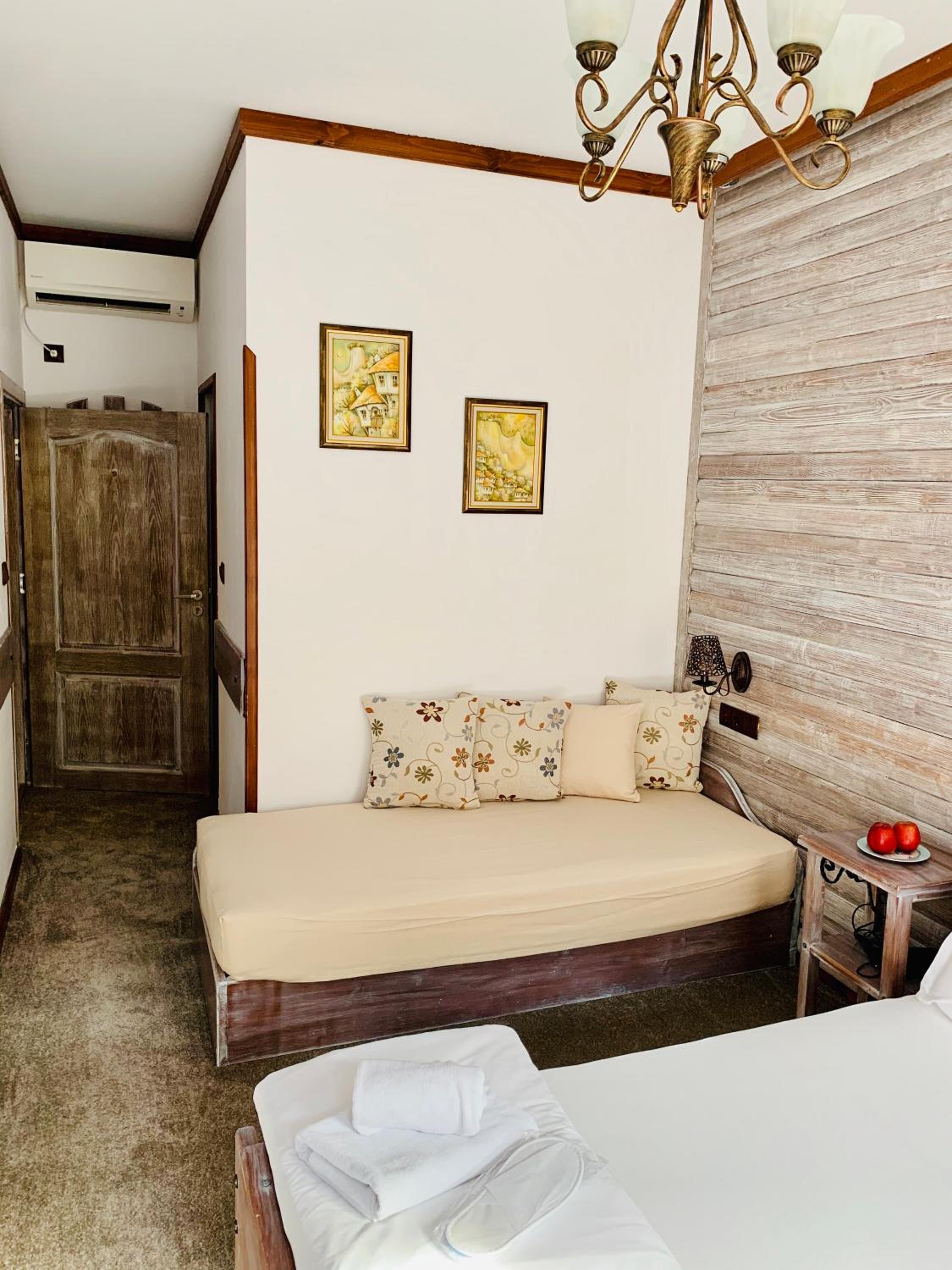 Guest House Holiday in Melnik