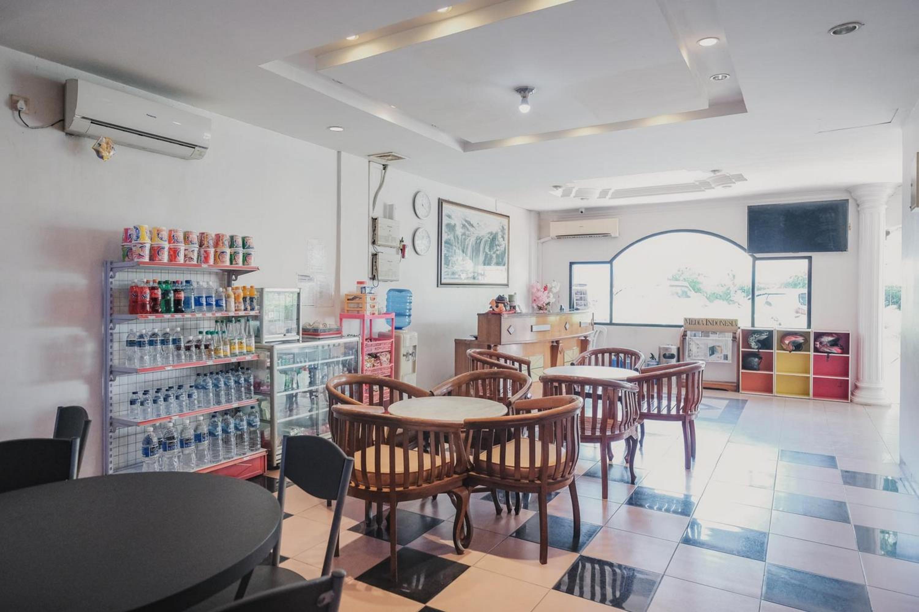 Reddoorz near Nagoya Hill Mall Batam 5 view 3