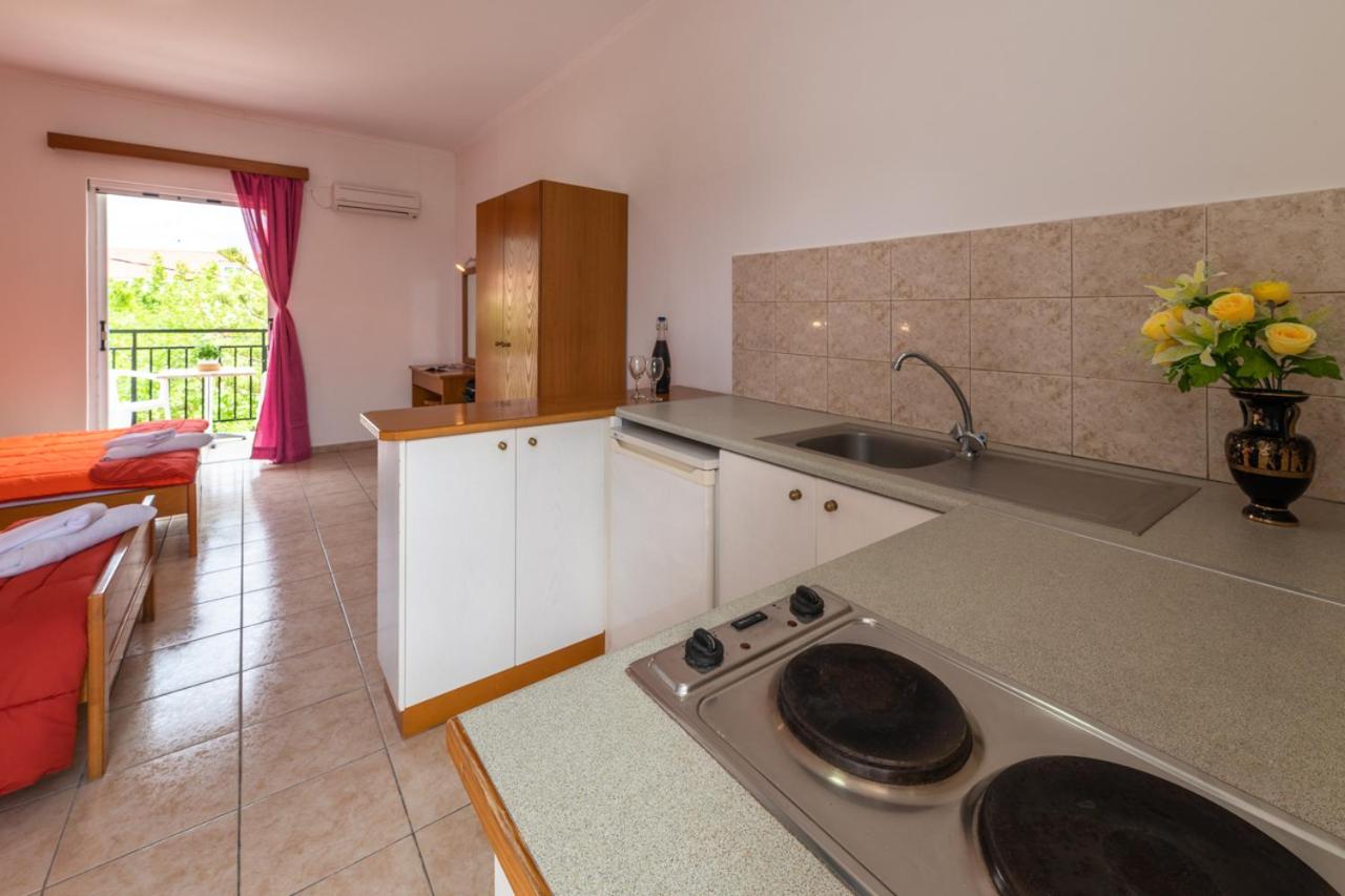 Anthi Studios & Apartments