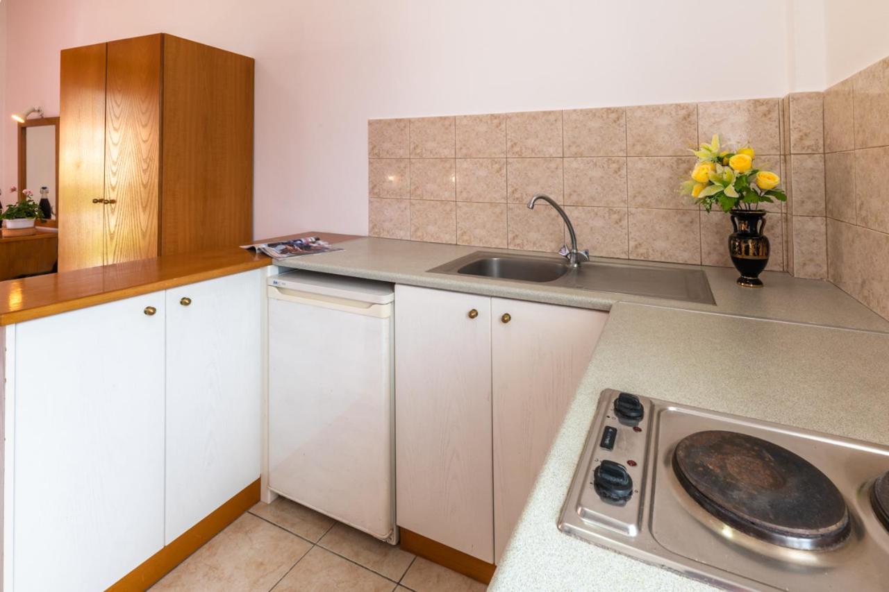 Anthi Studios & Apartments