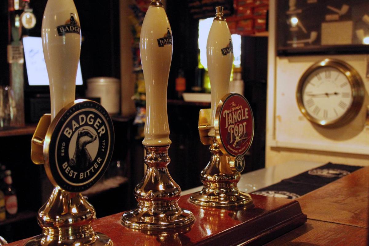 bar