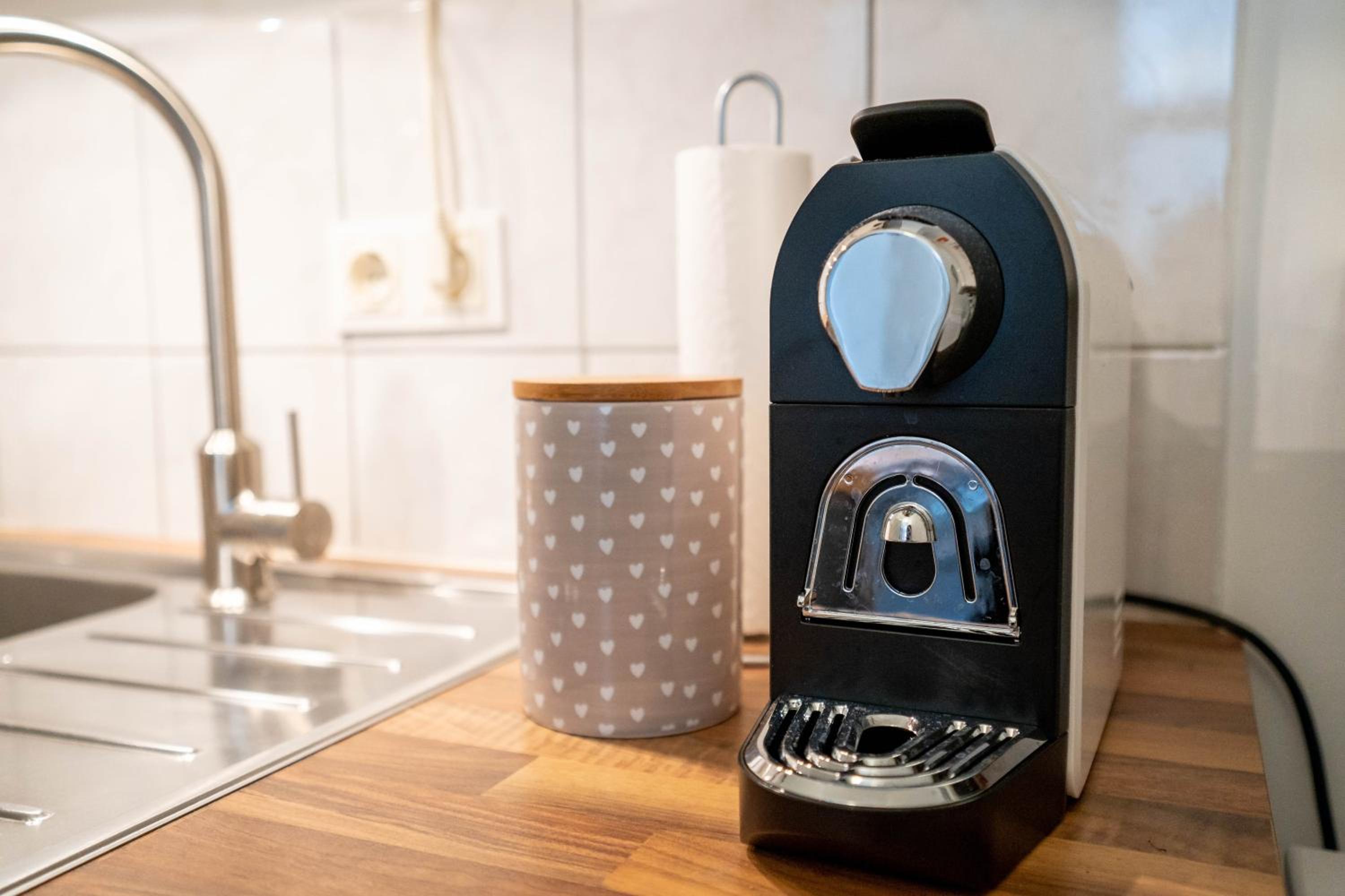 Cozy Modern Nest in the Heart of Vienna with Netflix