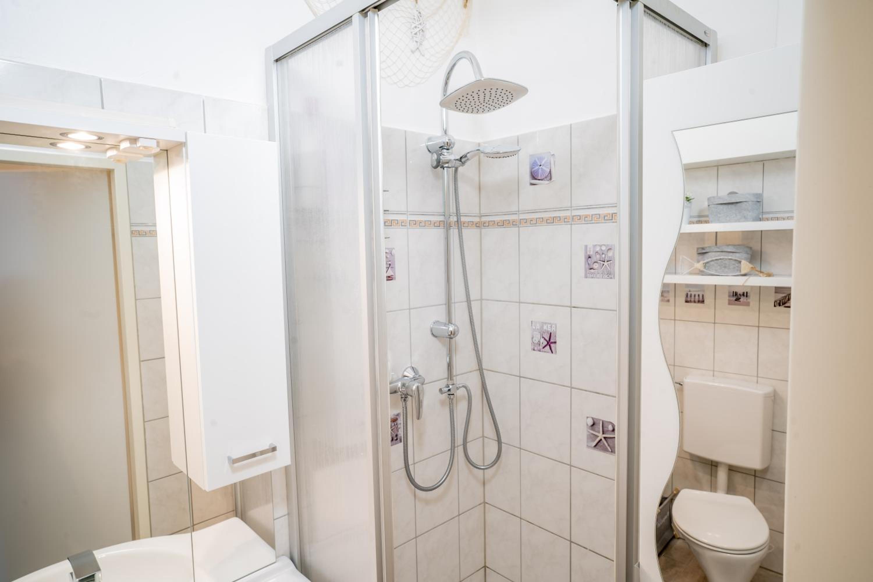 Cozy Modern Nest in the Heart of Vienna with Netflix