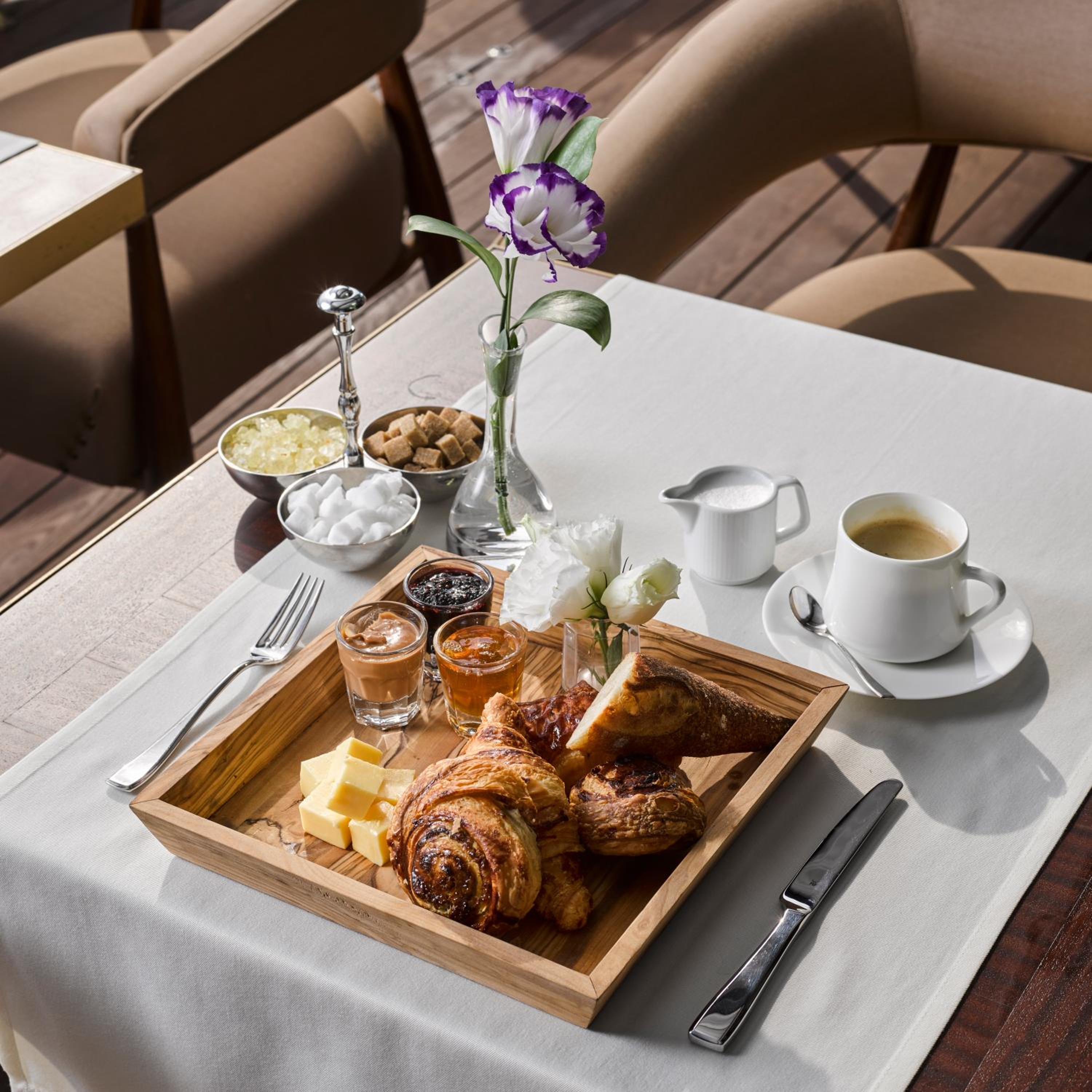 Georges Otel Galata - Image 19