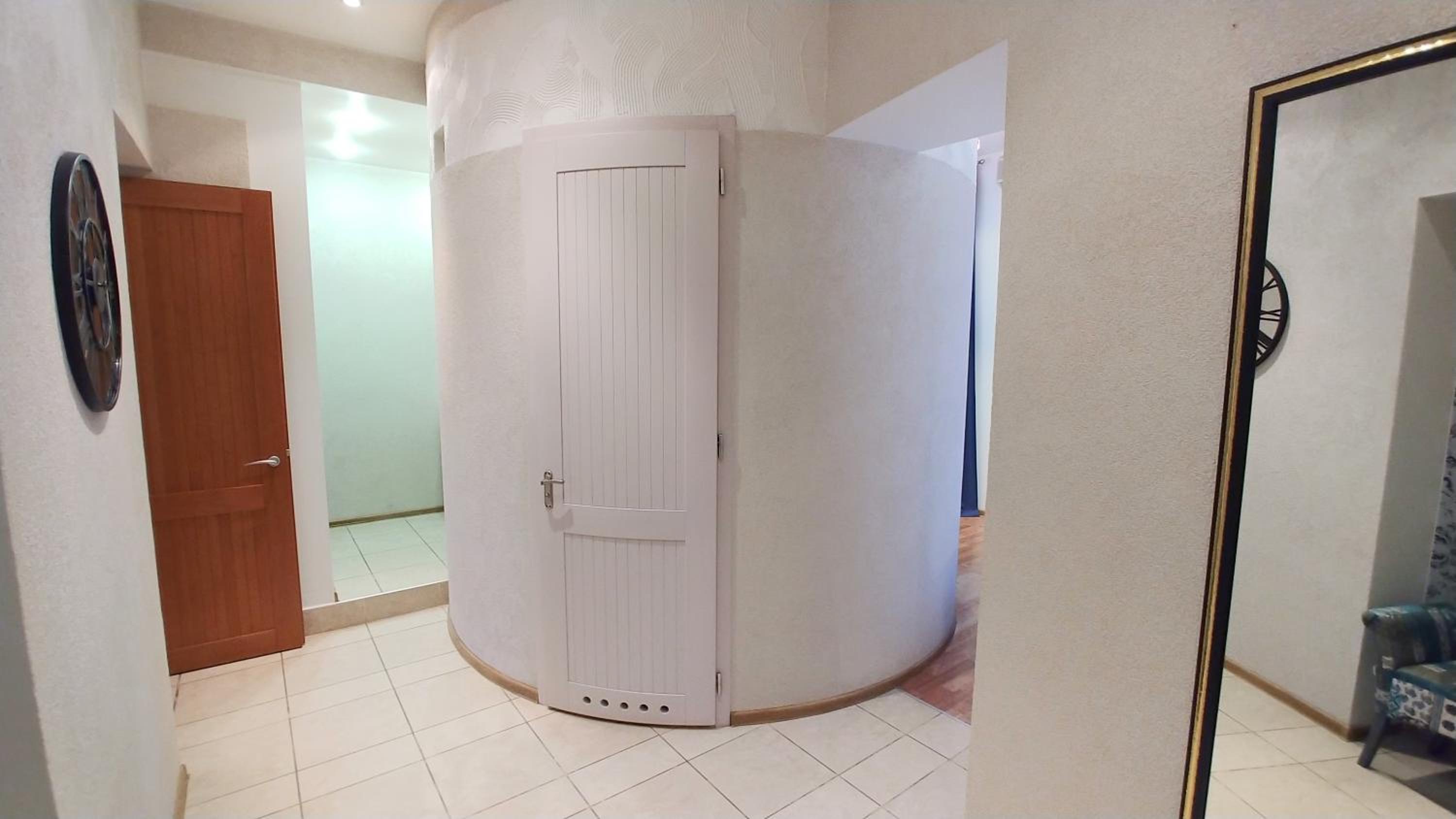 One bedroom. Luxe. 29 Khreshchatyk str. Besarabka view 2