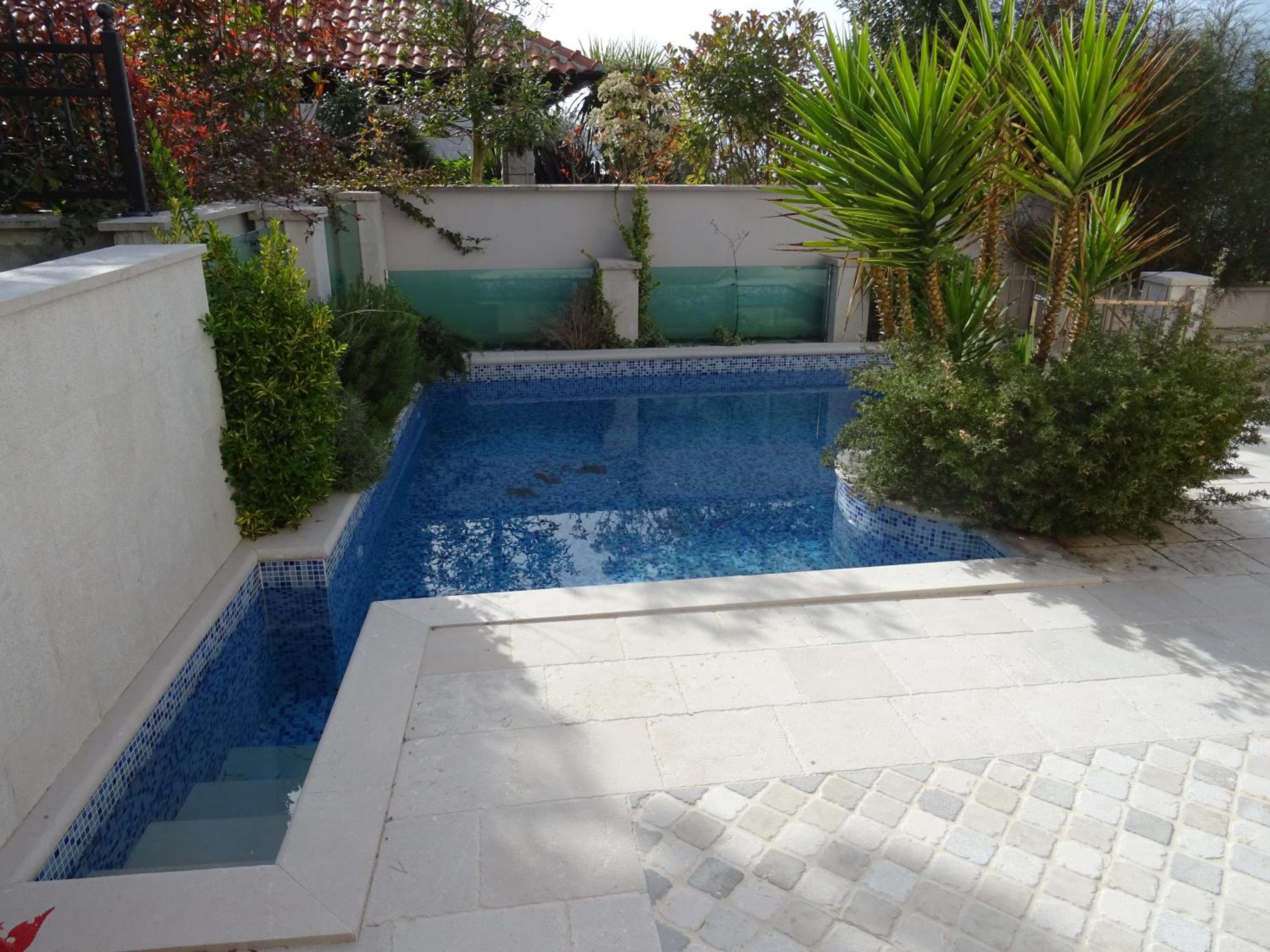 Villa Leut Montesol Tivat Krasici view 3