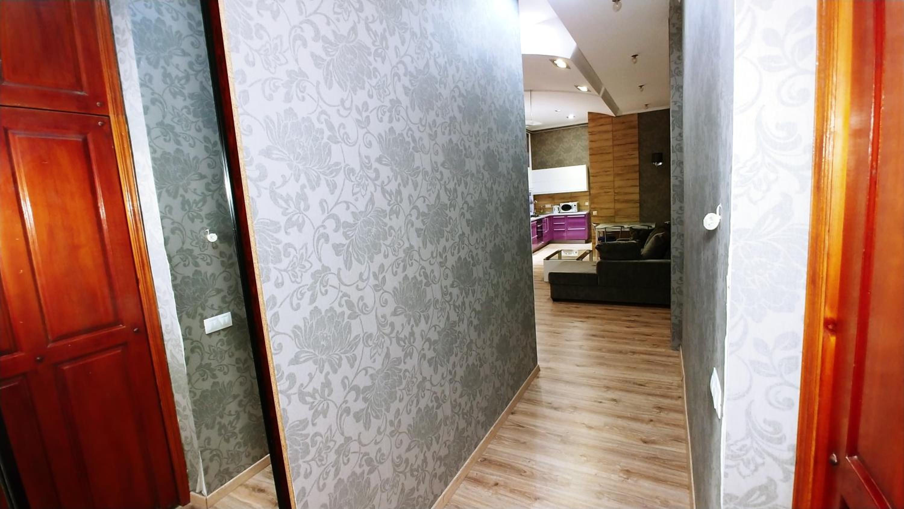 One bedroom, 6 Zankovetskoi St Near a Khreschatyk view 2