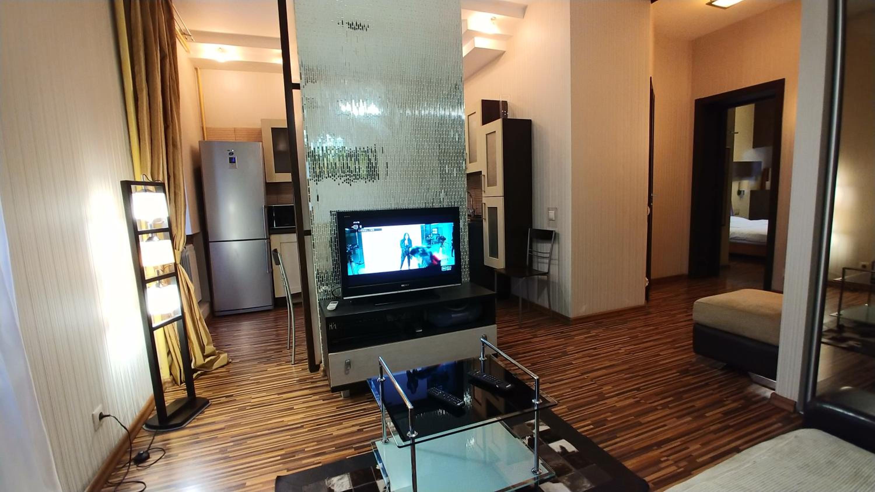 One bedroom. Lux. 17 Baseina str. Near Gulliver view 5