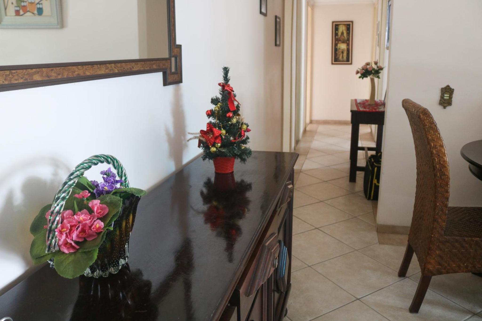 3 dormitórios no Guarujá, próximo ao Aquário! Sinta-se em casa!