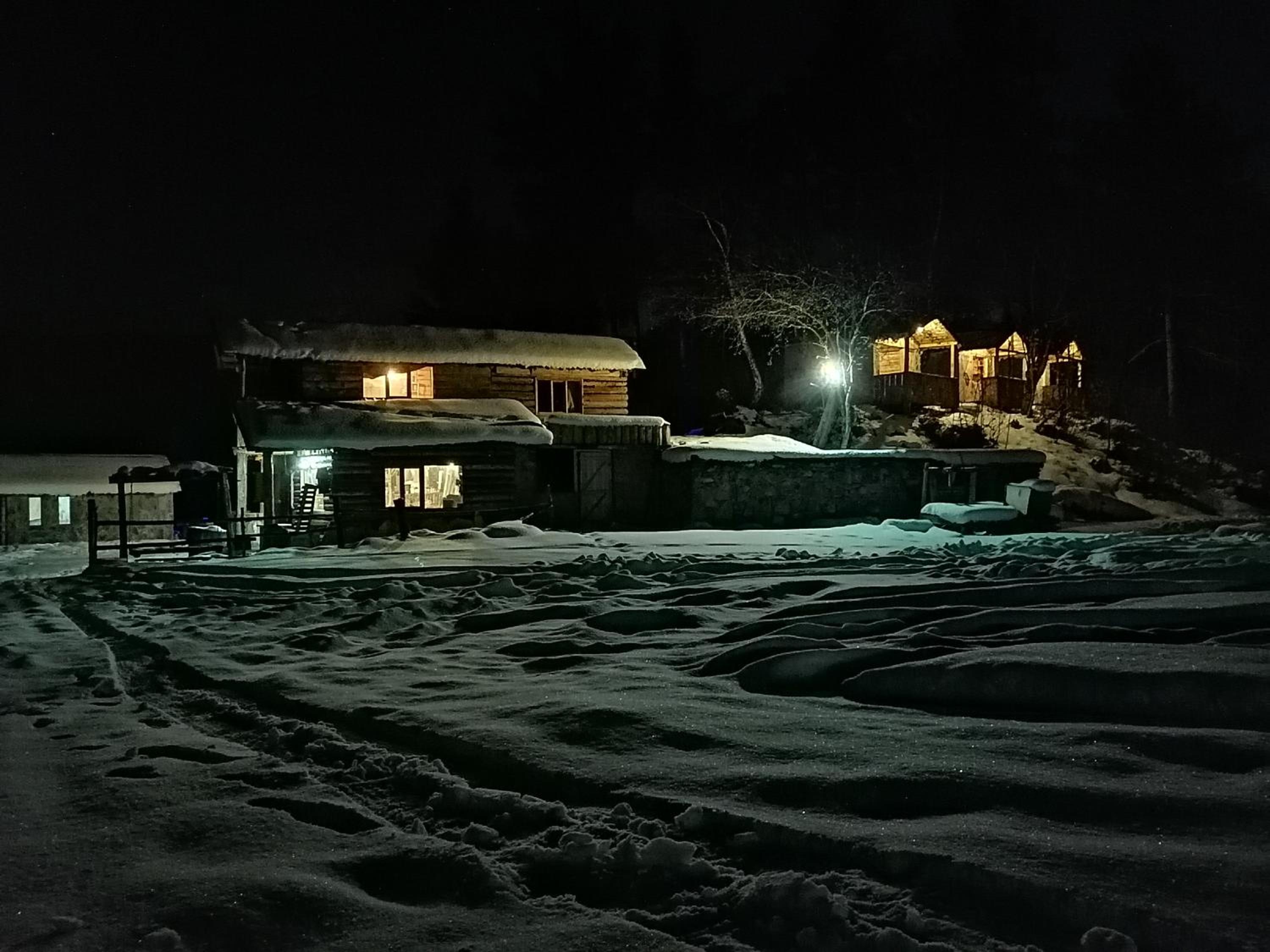 Heshkili huts and cabins Svaneti