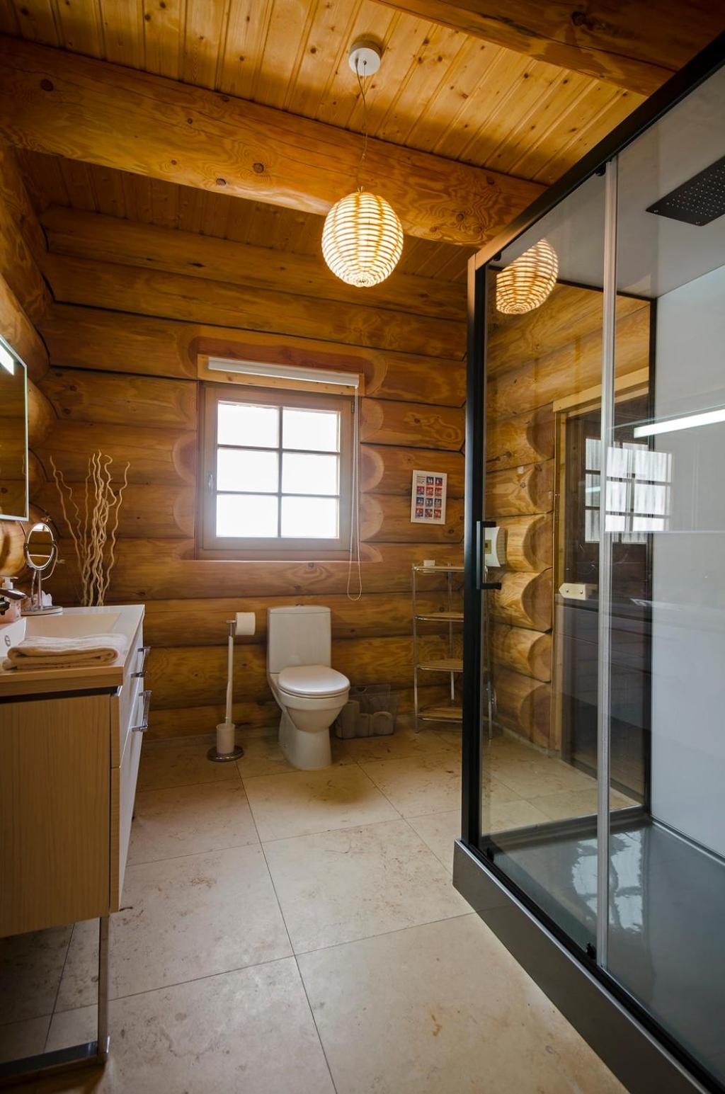 Luxus-Ferienhaus Blockhaus Chalet Nr 1 Toplage am Feldberg mit Sauna, Outdoor-Hottub, Kamin auf 1300m üM