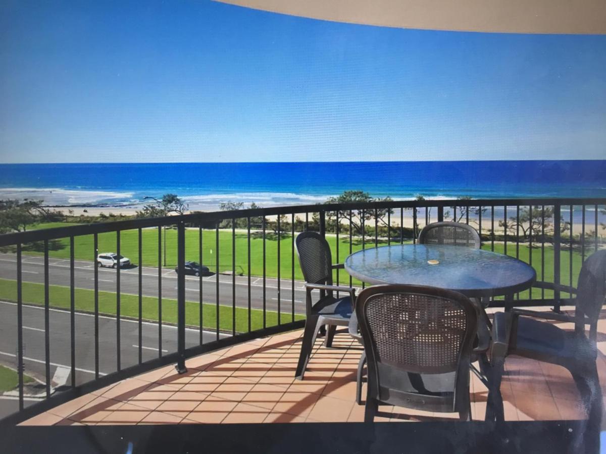 Absolute Beachfront Penthouse with Exclusive Rooftop