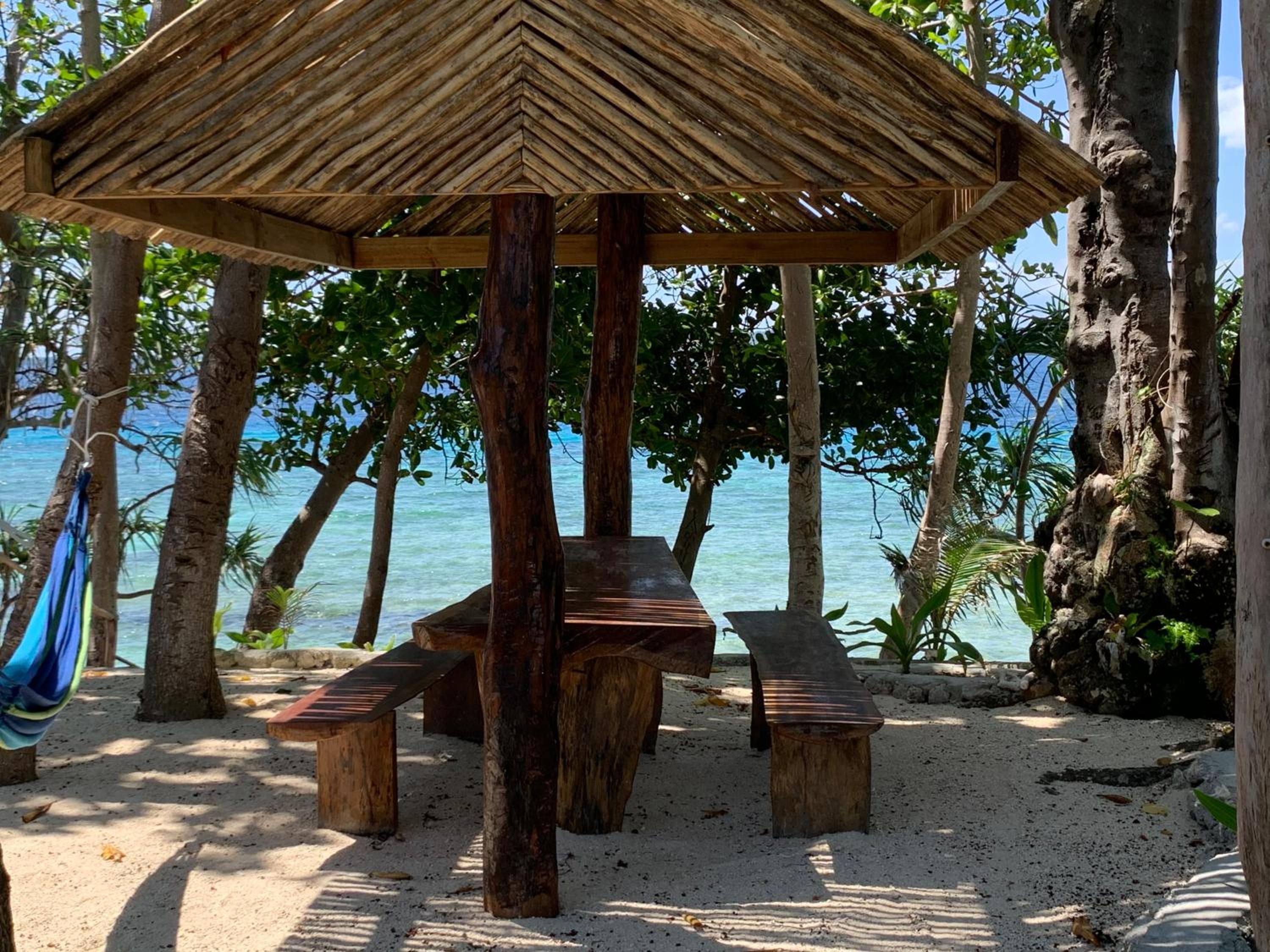 Island View Cottages