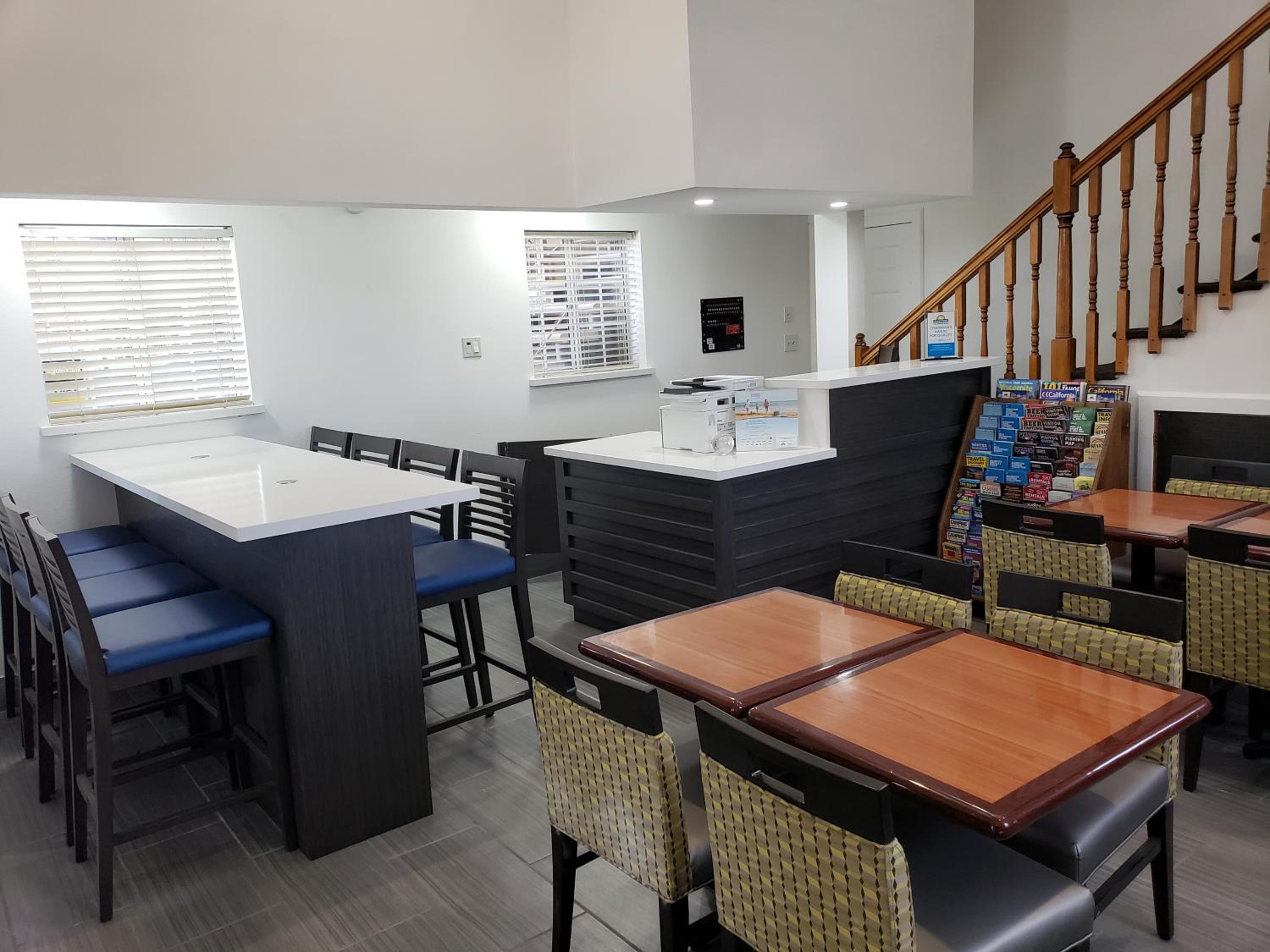 Bishop Vacations - Days Inn by Wyndham Bishop - Property Image 6