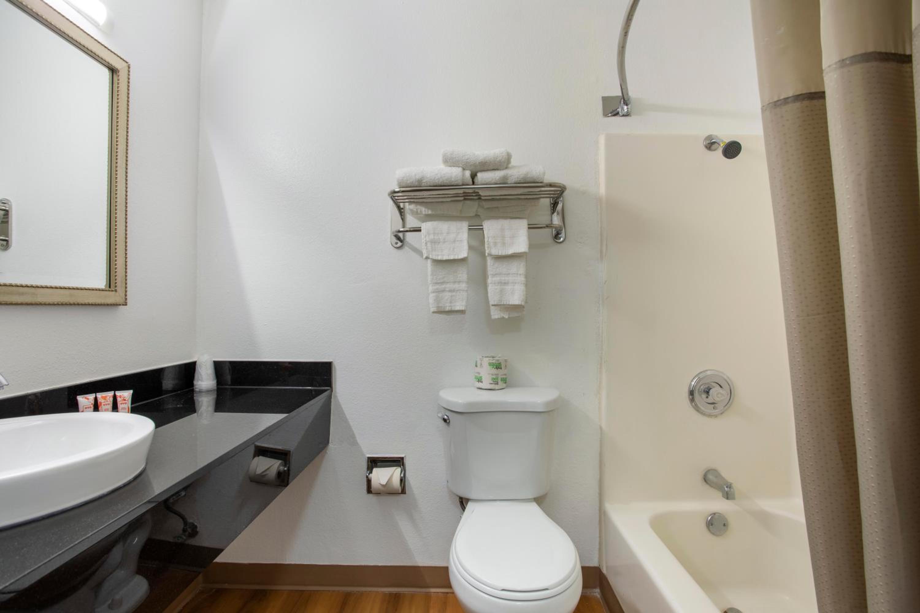 Hotel Palmdale - Antelope Valley -Listing Partner