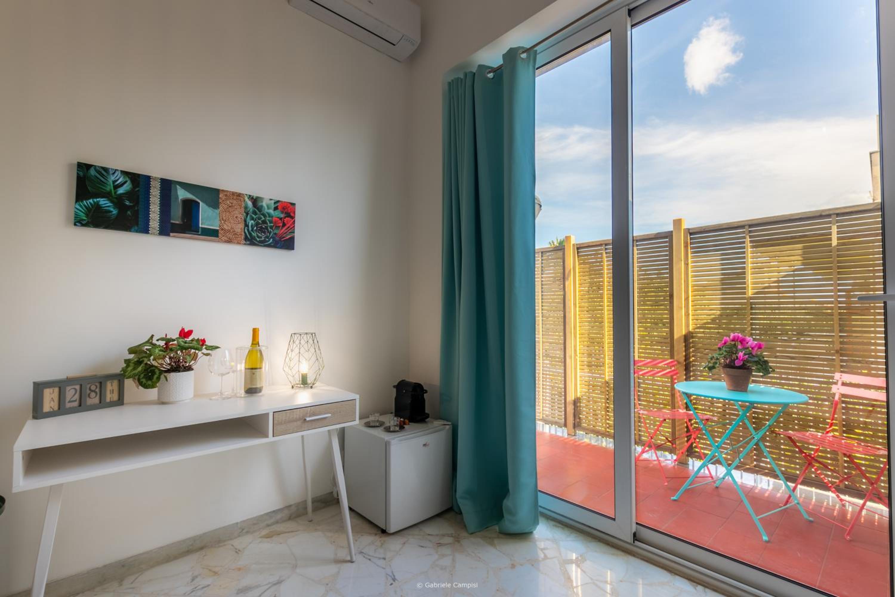 Hotel ONIRO - Image 1