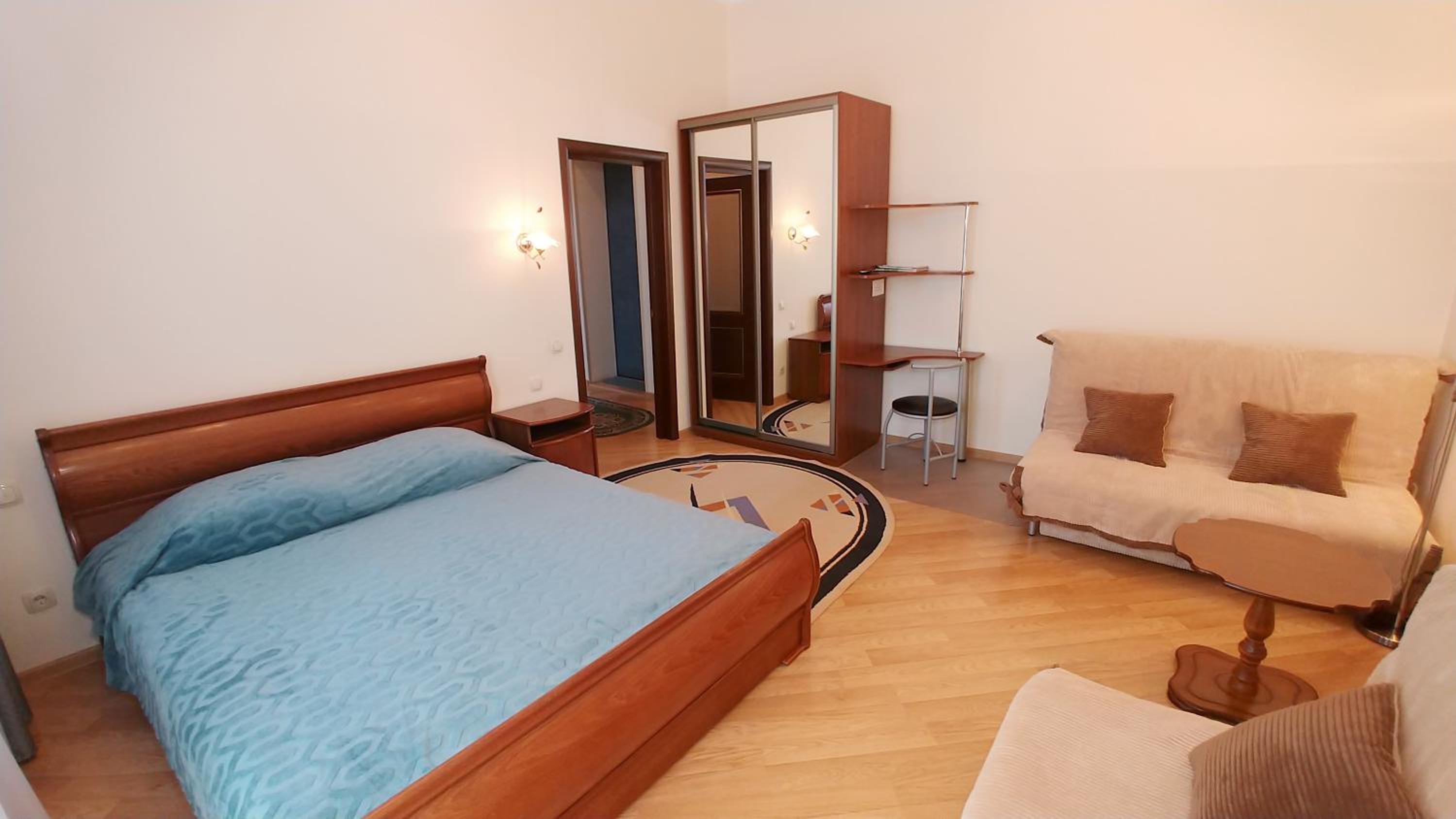 One-room 3 Kostelna str. On Maidane Nezalezhnosti view 2