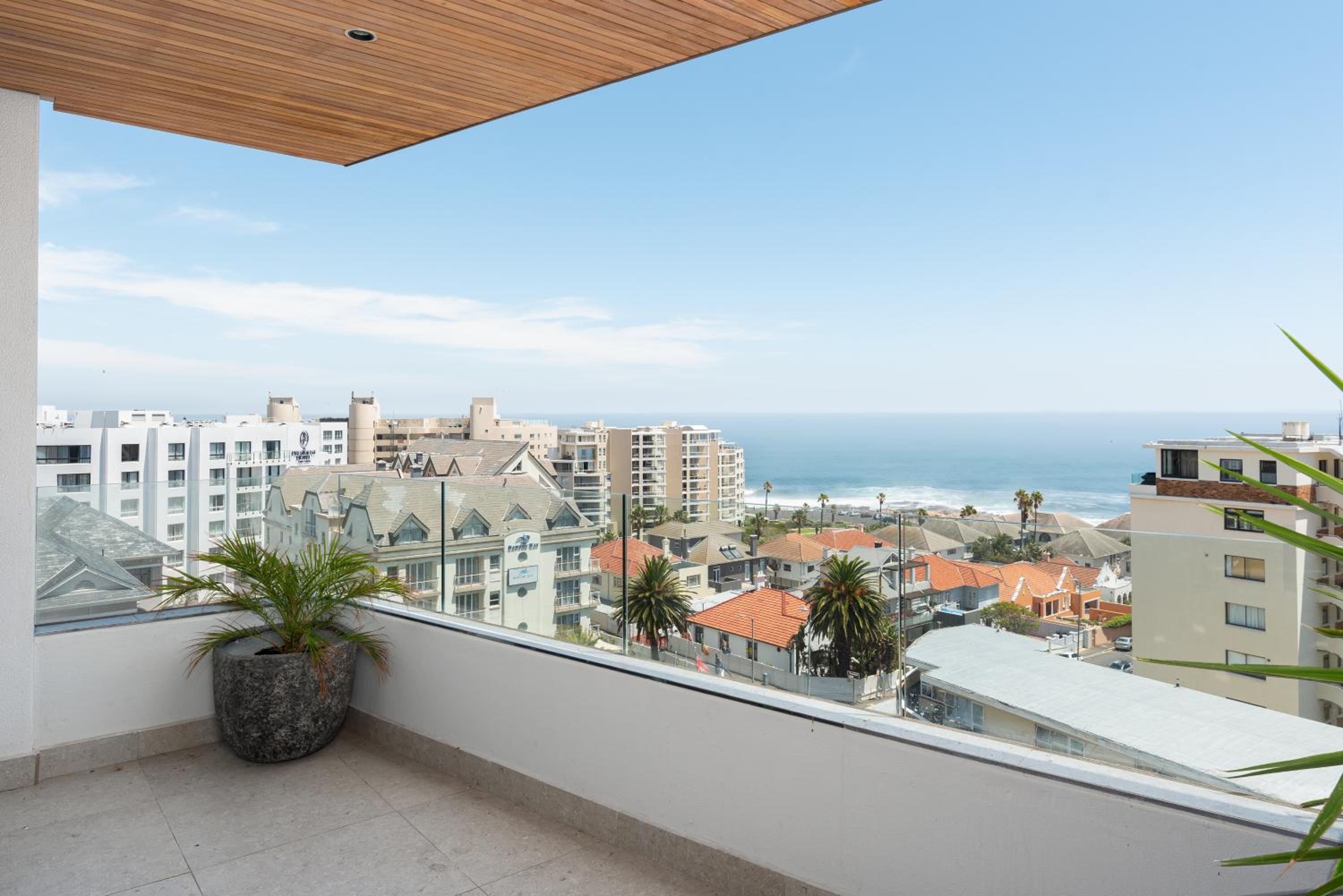 Cosmopolitan Apartments view 3