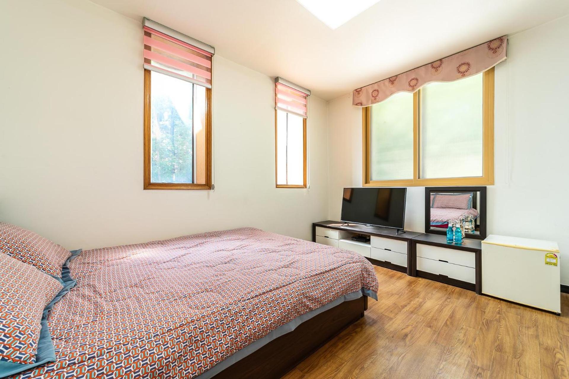 Hooni Guest House & Motel view 5