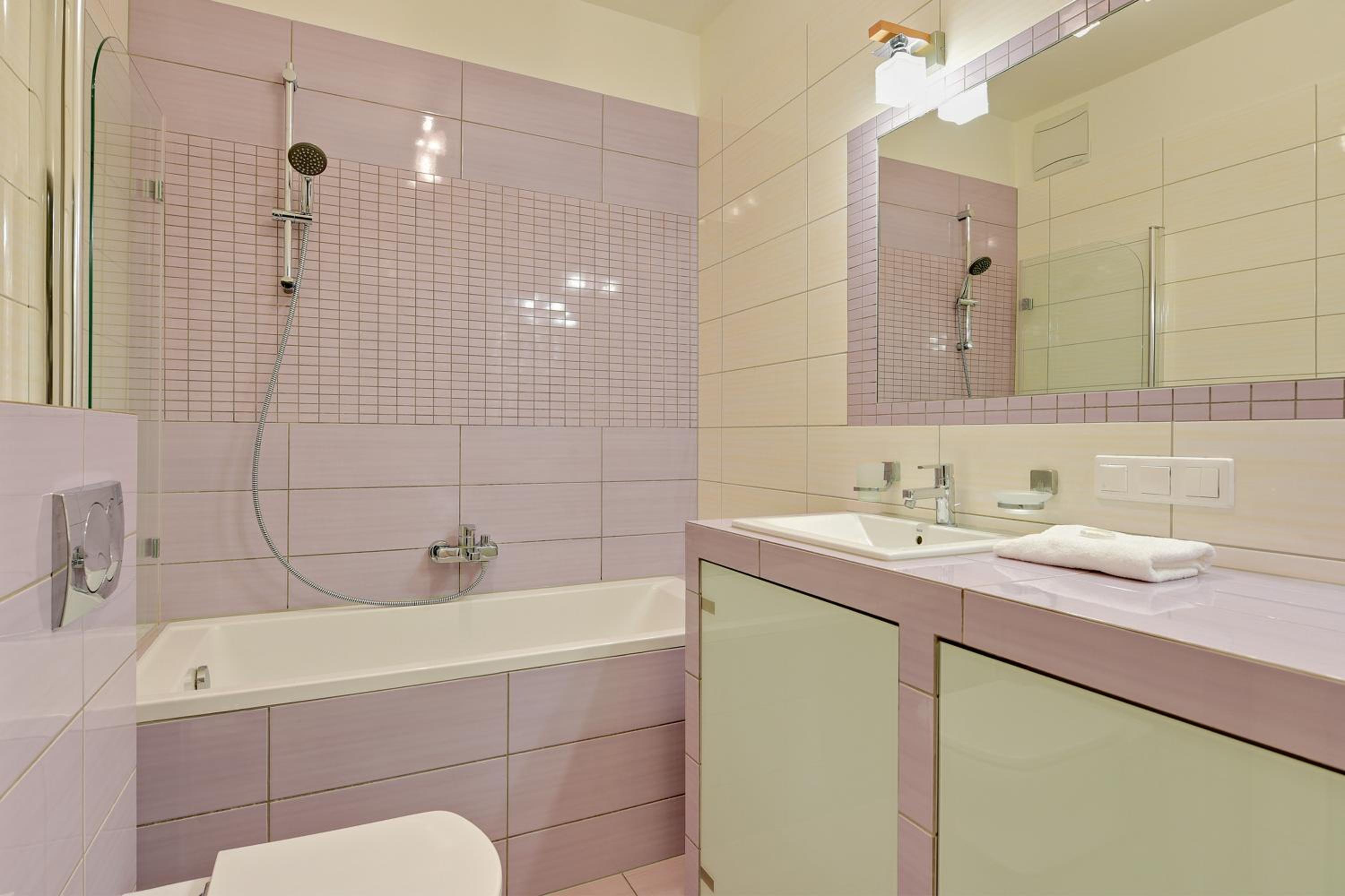 Hallera 165 by Downtown Apartments