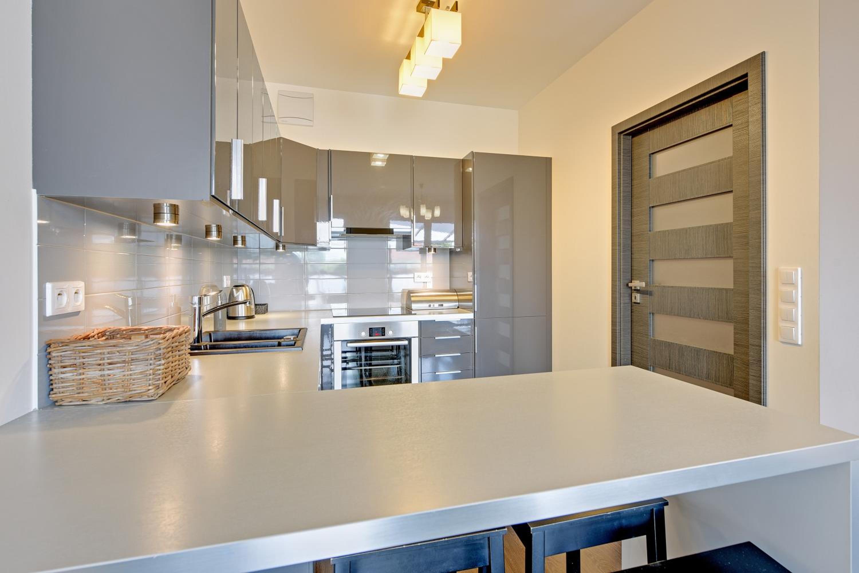 Hallera 165 by Downtown Apartments