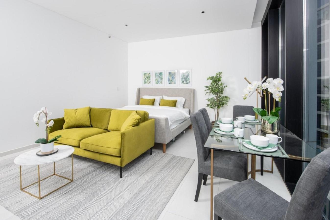 Maison Privee - Luxury, Spacious, Modern Near Burj Khalifa and Dubai Canal