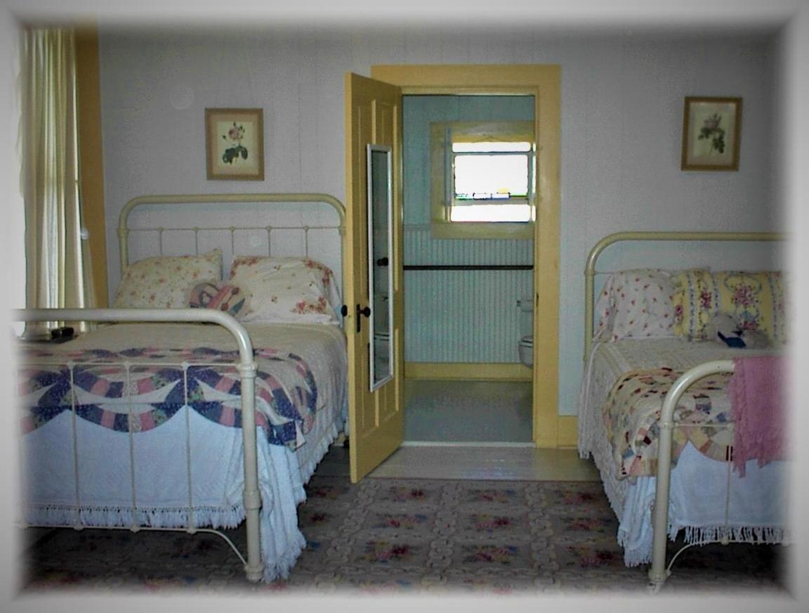 Carleton House Bed and Breakfast
