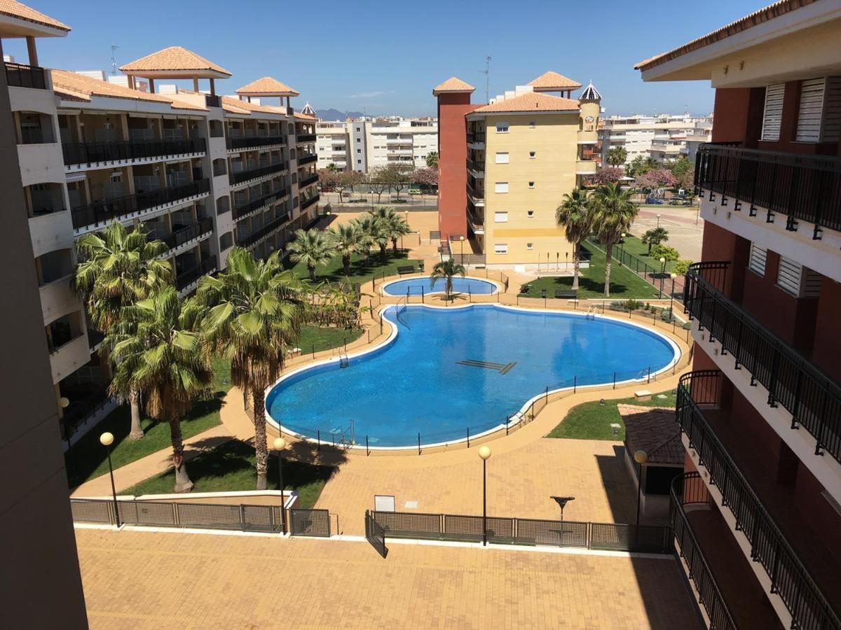Urbanización Mar de Canet, 2 dormitorios con piscina comunitaria, garaje y wifi view 2