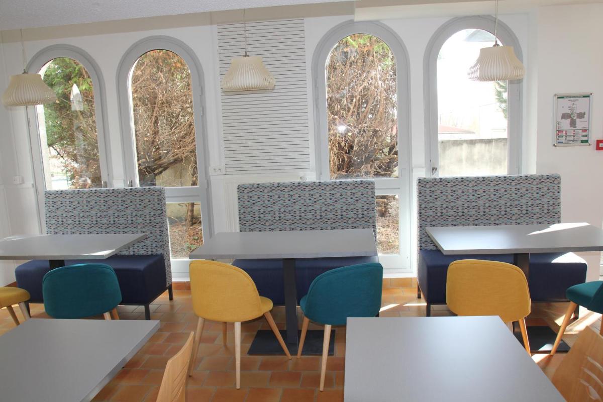 Orleans Vacations - AUBERGE DE JEUNESSE D'ORLEANS - Property Image 1