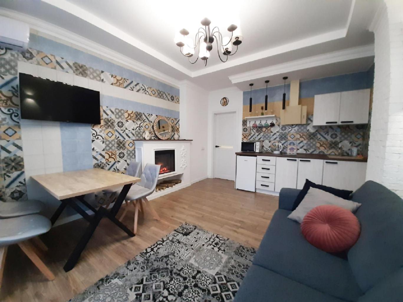 2 BDR apartment near Central Park, Center view 2