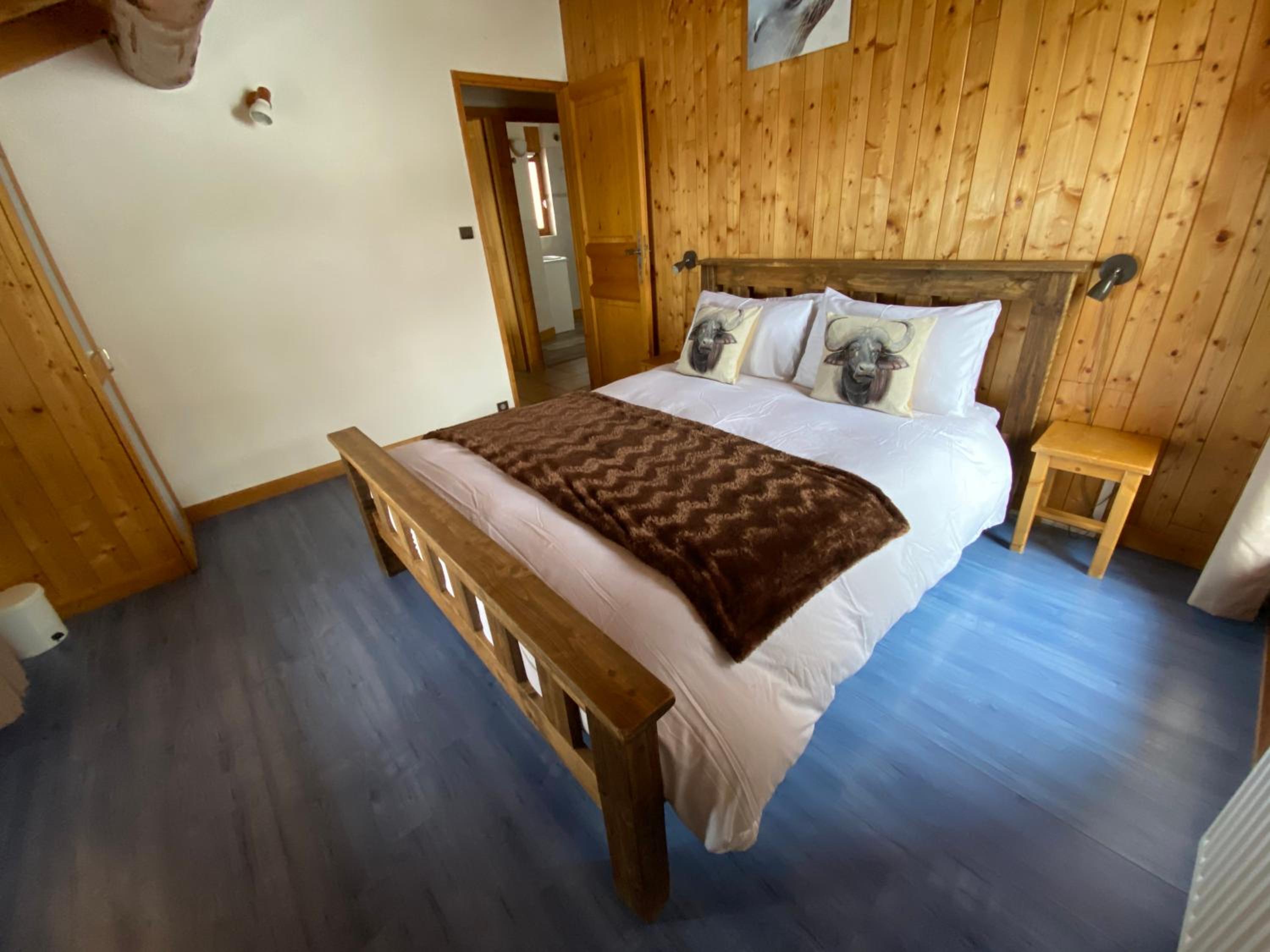 Monster Chalets
