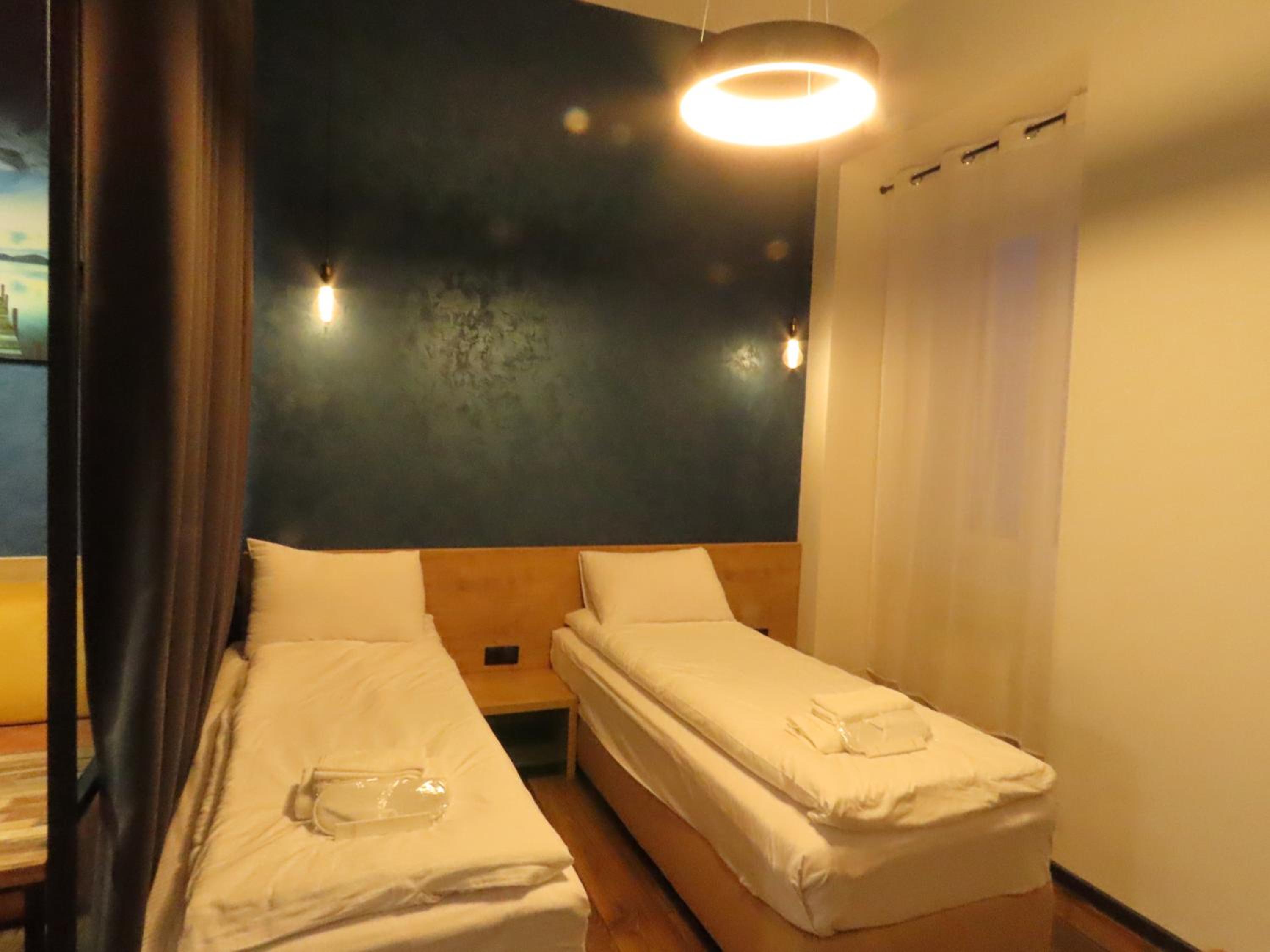 2BR loft apartment near Liberty square view 2