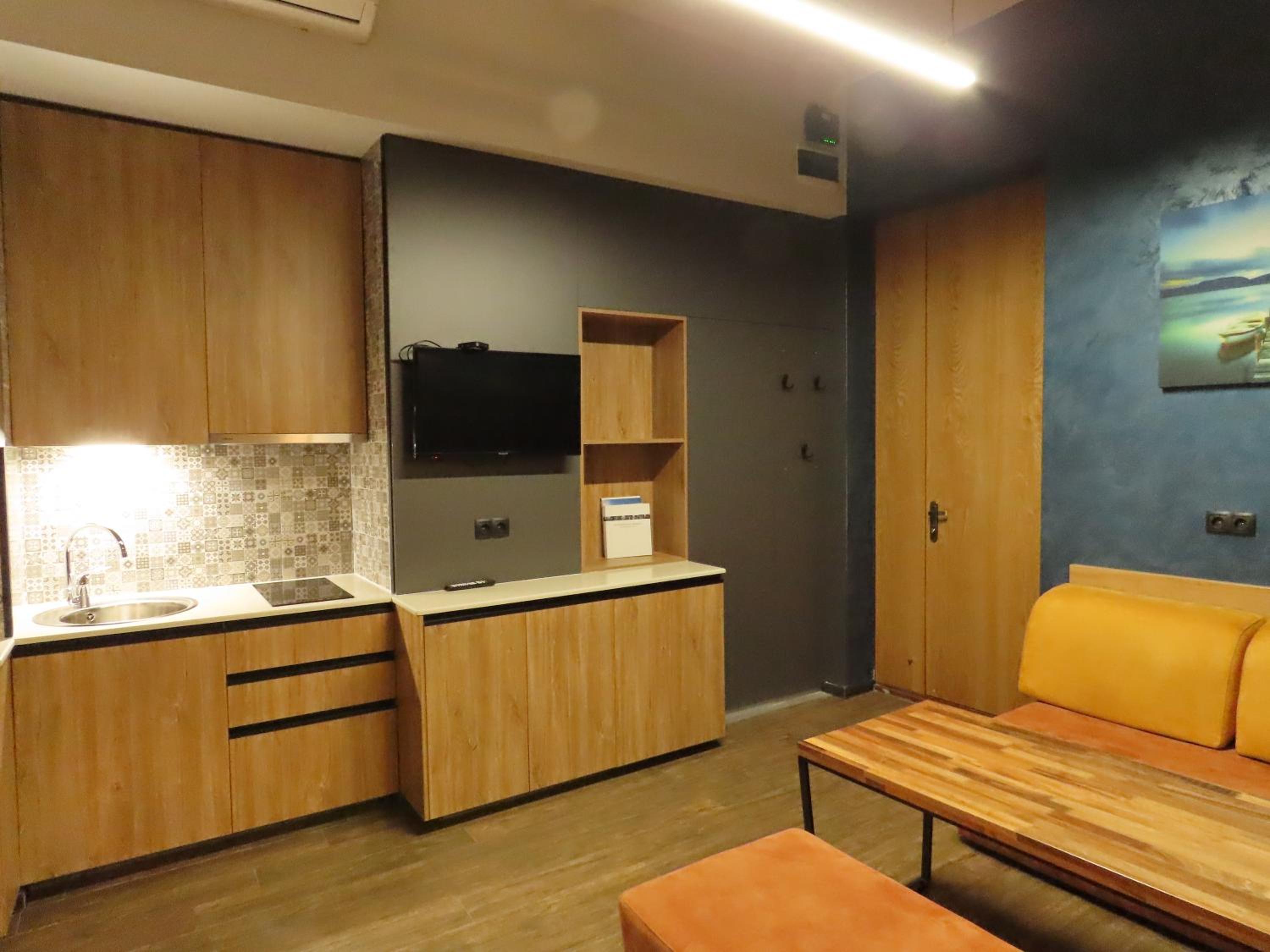 2BR loft apartment near Liberty square view 5