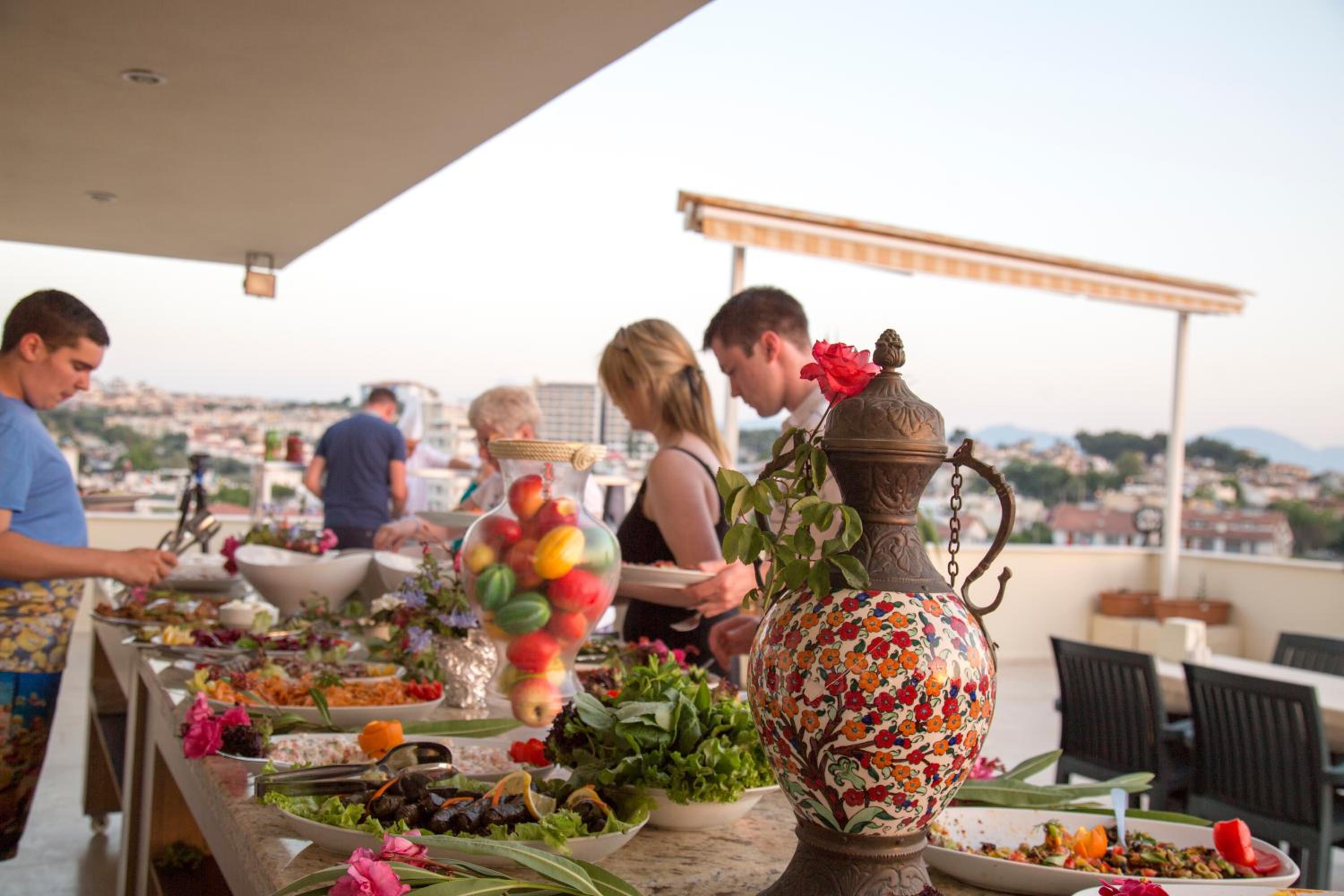 Tuntas Family Suites Kusadasi - Image 11