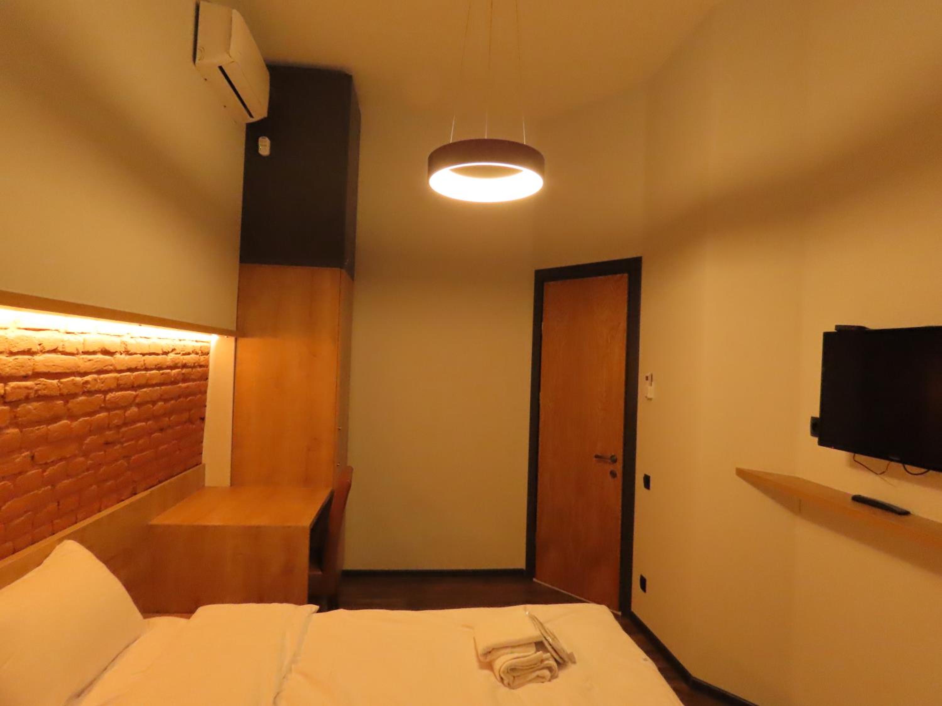 Photo 18