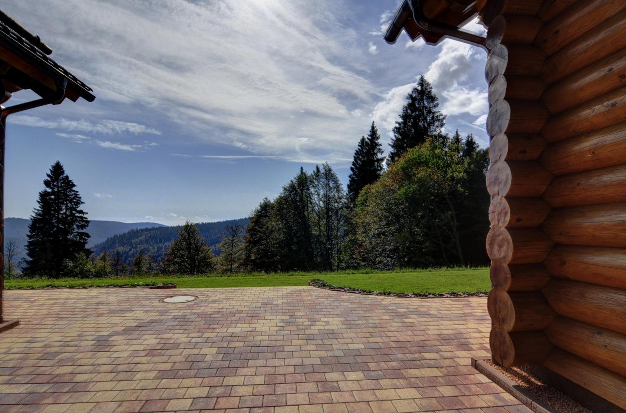 Luxus-Ferienhaus Blockhaus Chalet Nr 3 Toplage am Feldberg mit Sauna, Outdoor-Hottub, Kamin auf 1300m üM