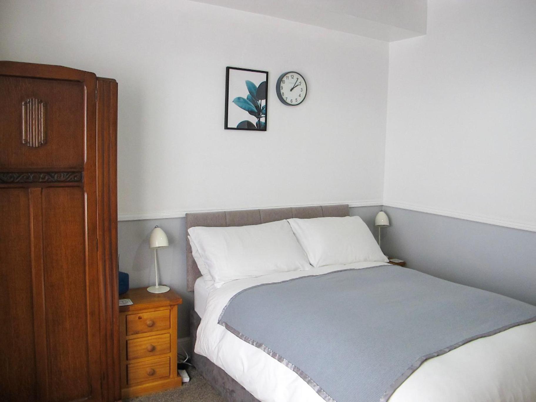 Stone's Throw Guest House