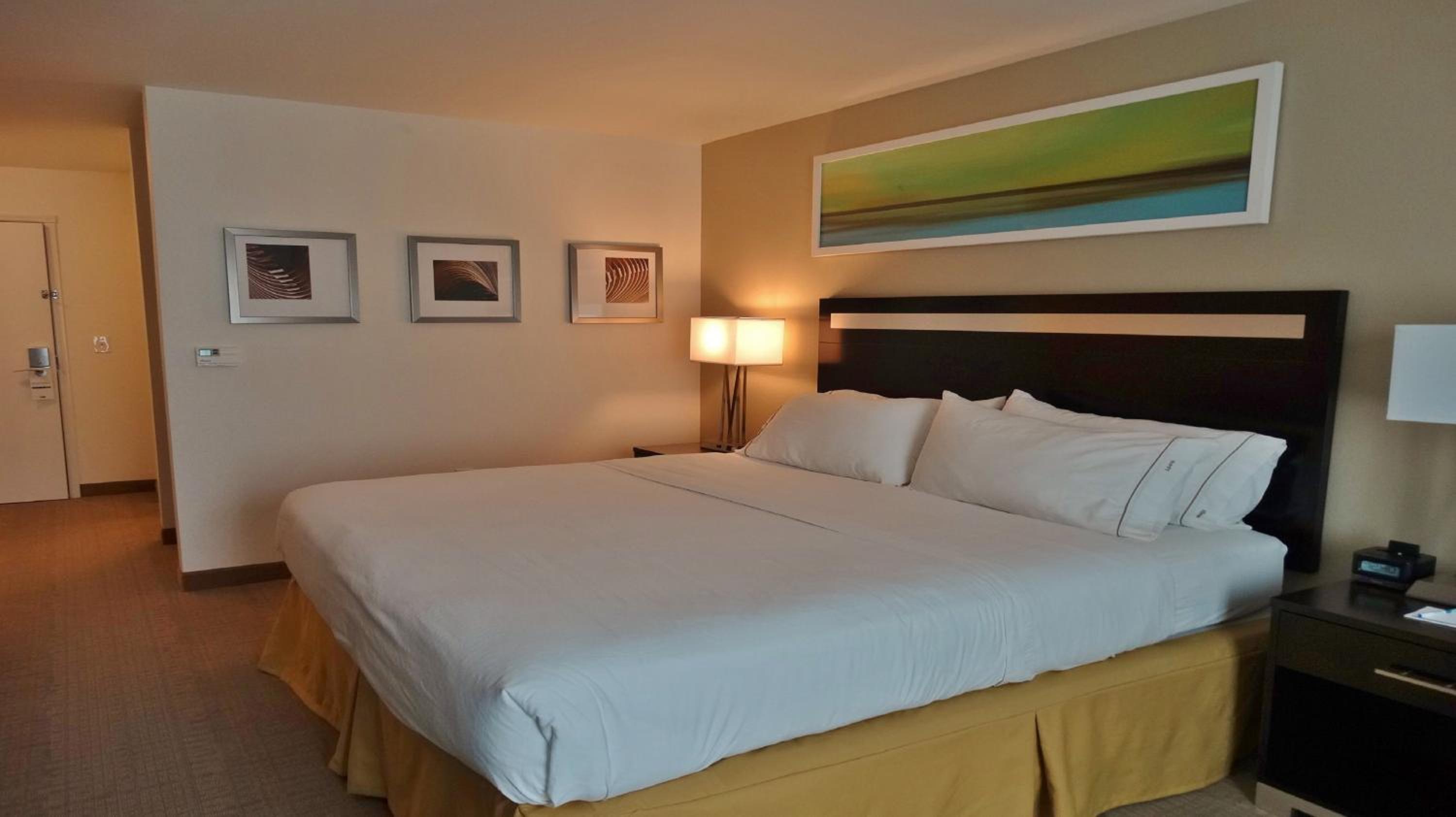 Montgomery Vacations - Holiday Inn Express and Suites Montgomery, an IHG Hotel - Property Image 16