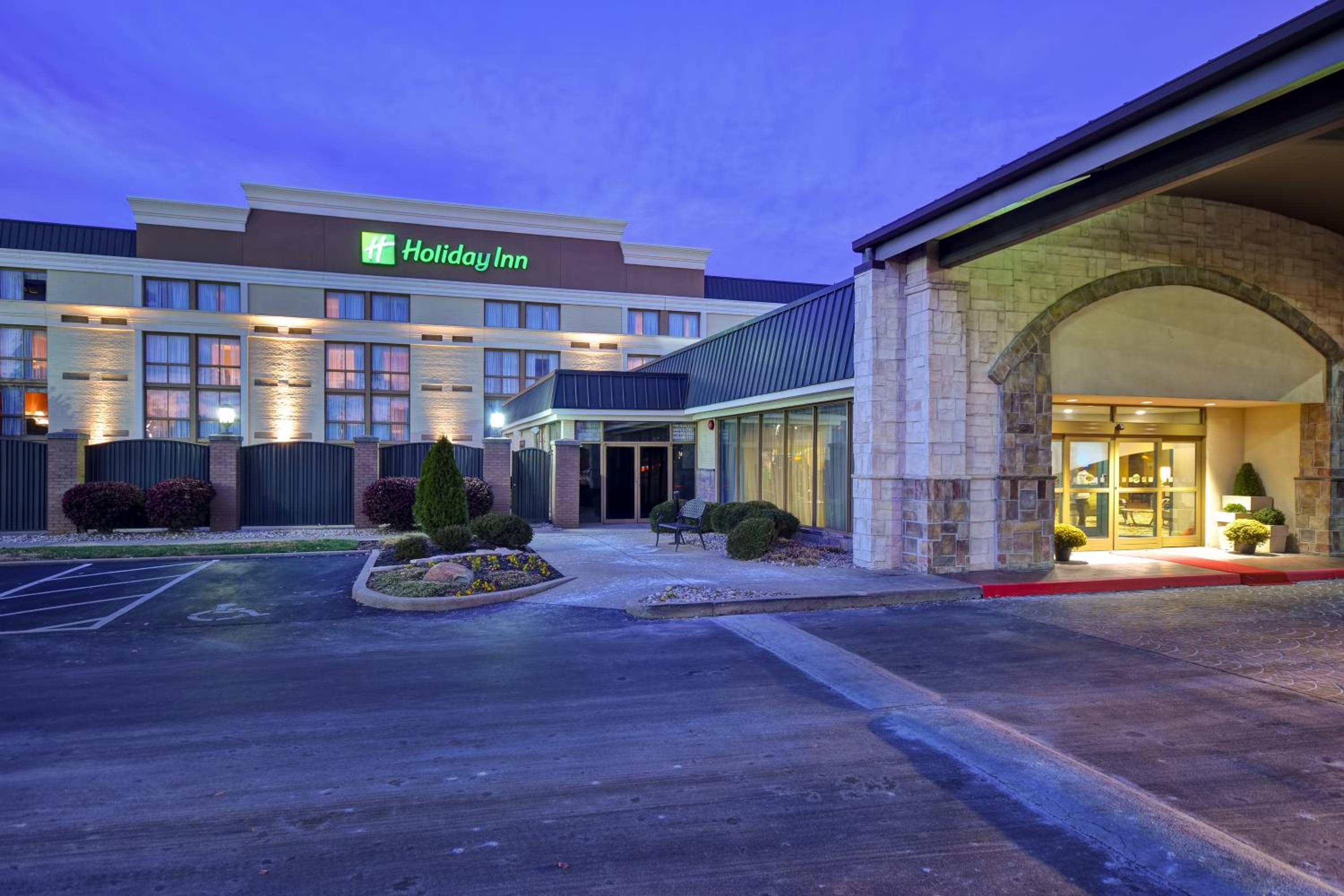 Hotel Holiday Inn Cincinnati-riverfront By Ihg