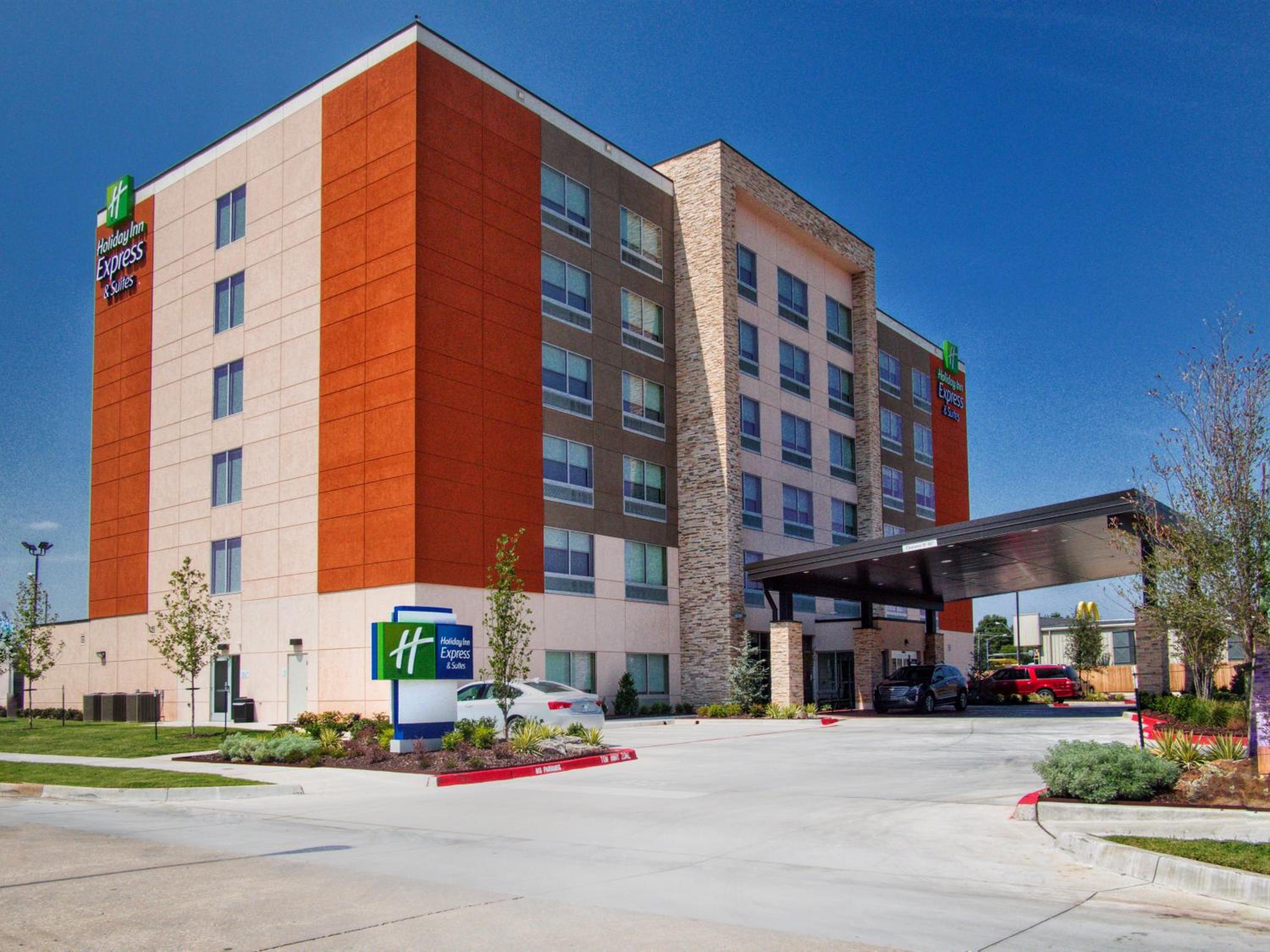 Hotel Holiday Inn Express & Suites Moore By Ihg