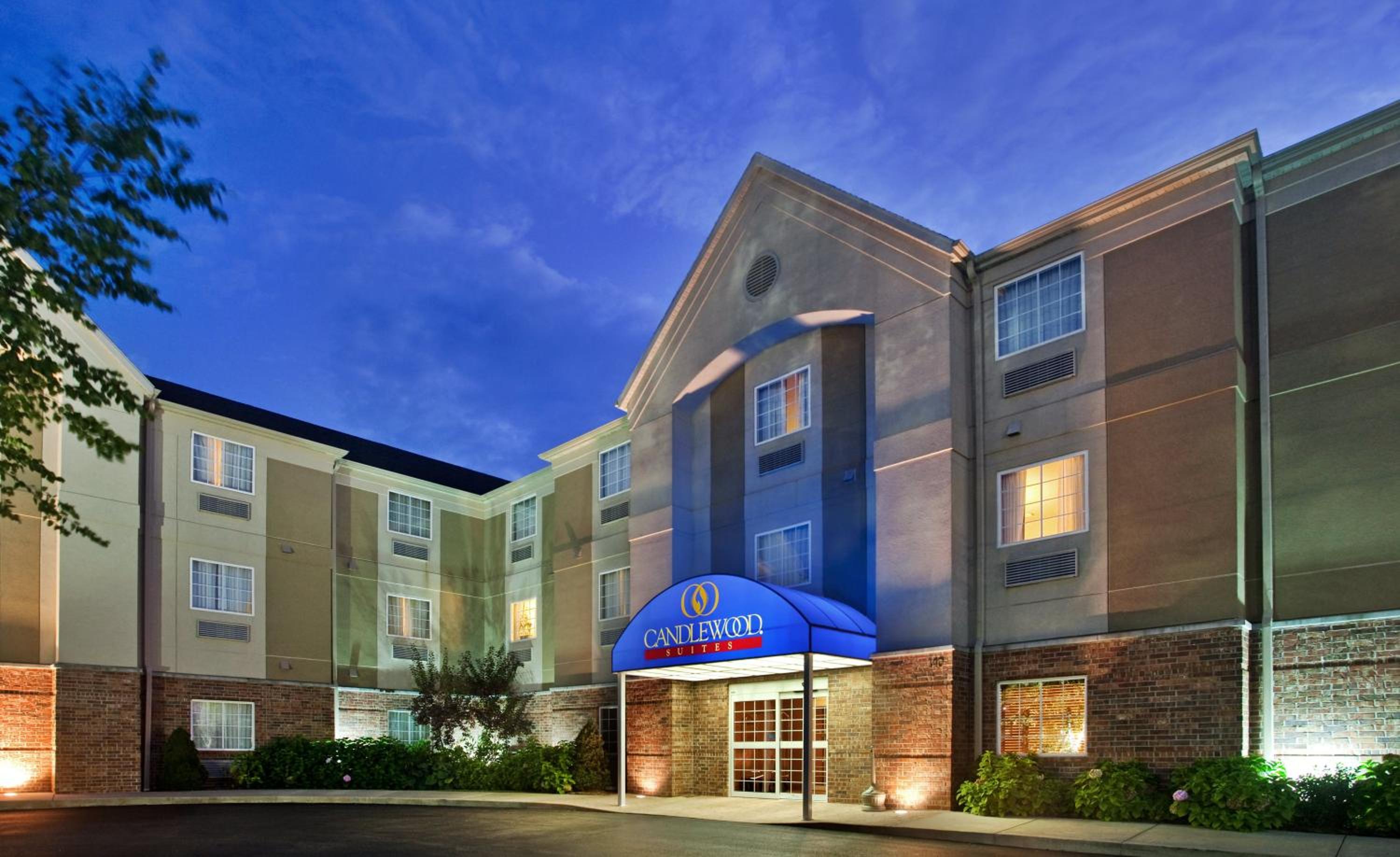 Miscellaneous Market Vacations - Candlewood Suites St. Robert, an IHG Hotel - Property Image 1